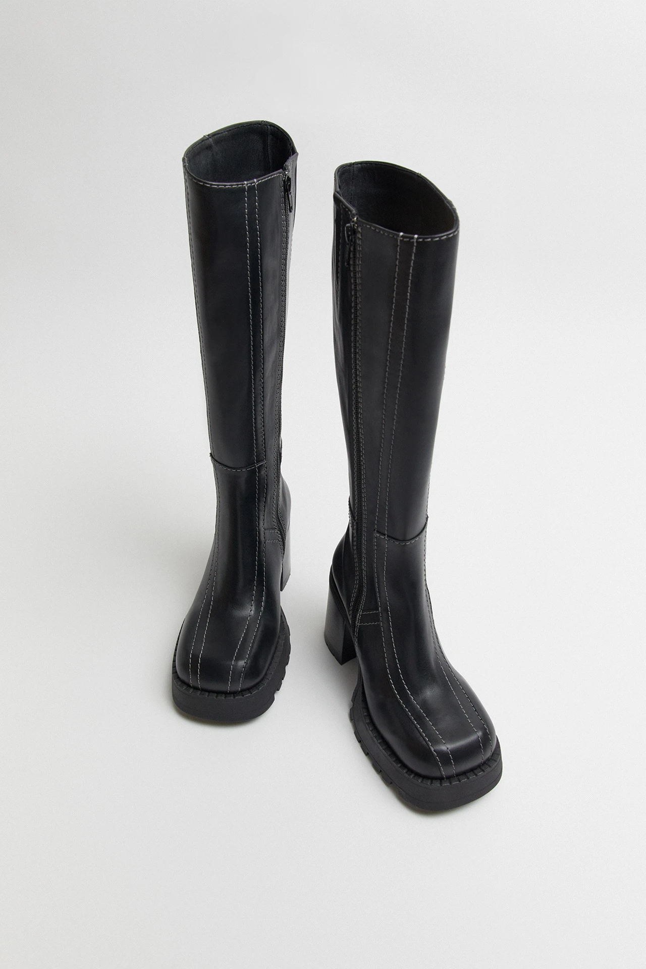 E8-dulce-black-tall-boots-04