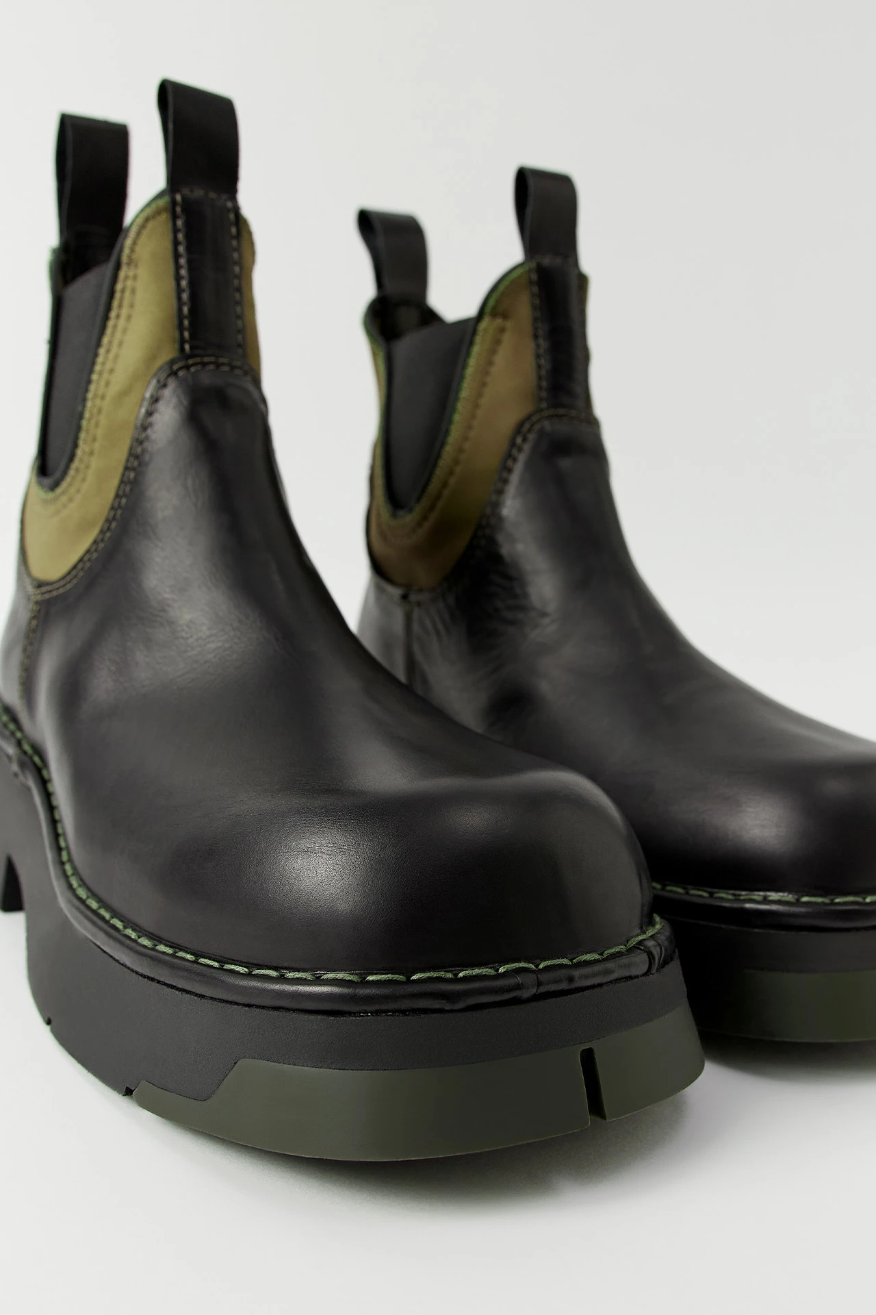 miista-kaya-black-ankle-boots-03