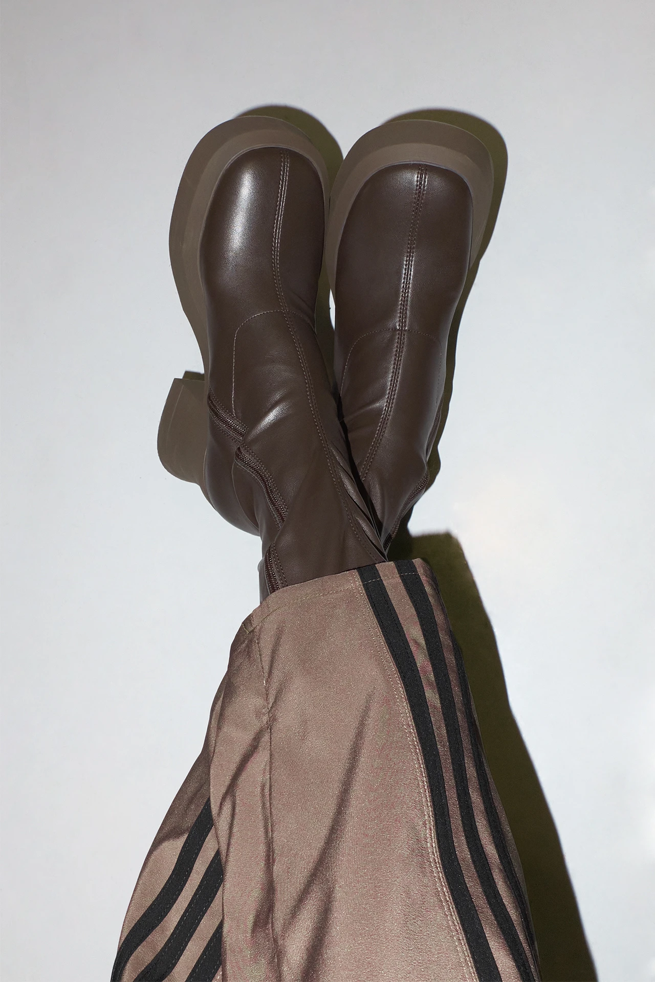 EC-E8-aura-brown-boots-04