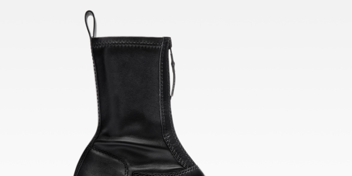 Doris Black Ankle Boots // E8 by Miista // Made in Portugal