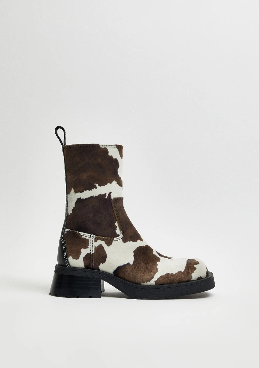 E8-Yolanda-Cow-Ankle-Boots-CP-1