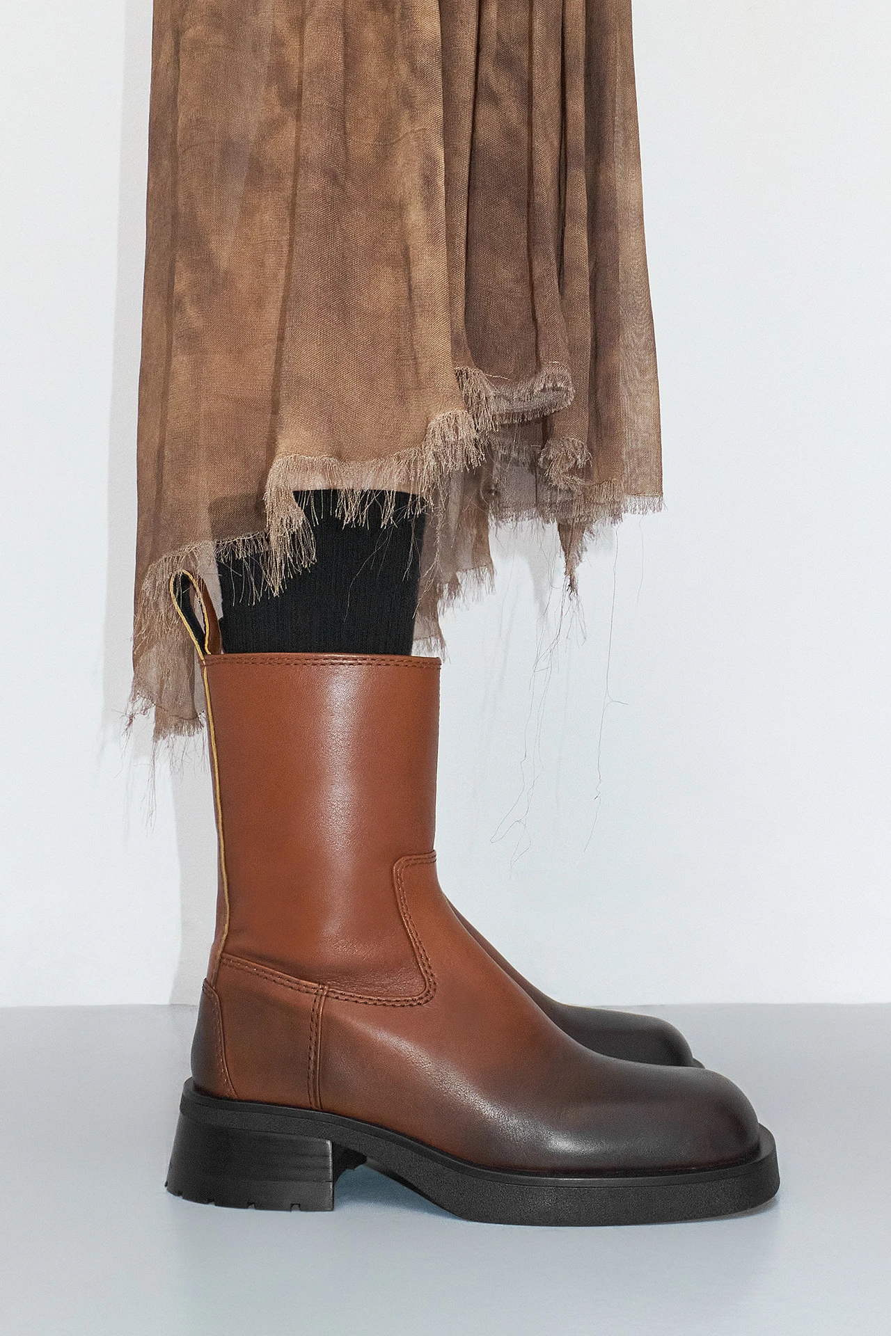 EC-E8-yolanda-brown-black-ankle-boots-02