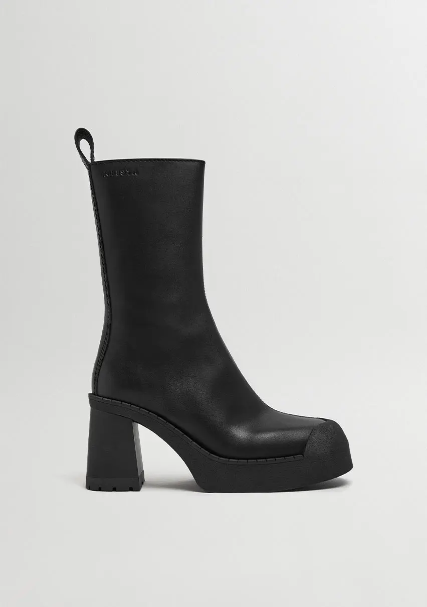 e8-Sibylle-Black-Boots-cp-1