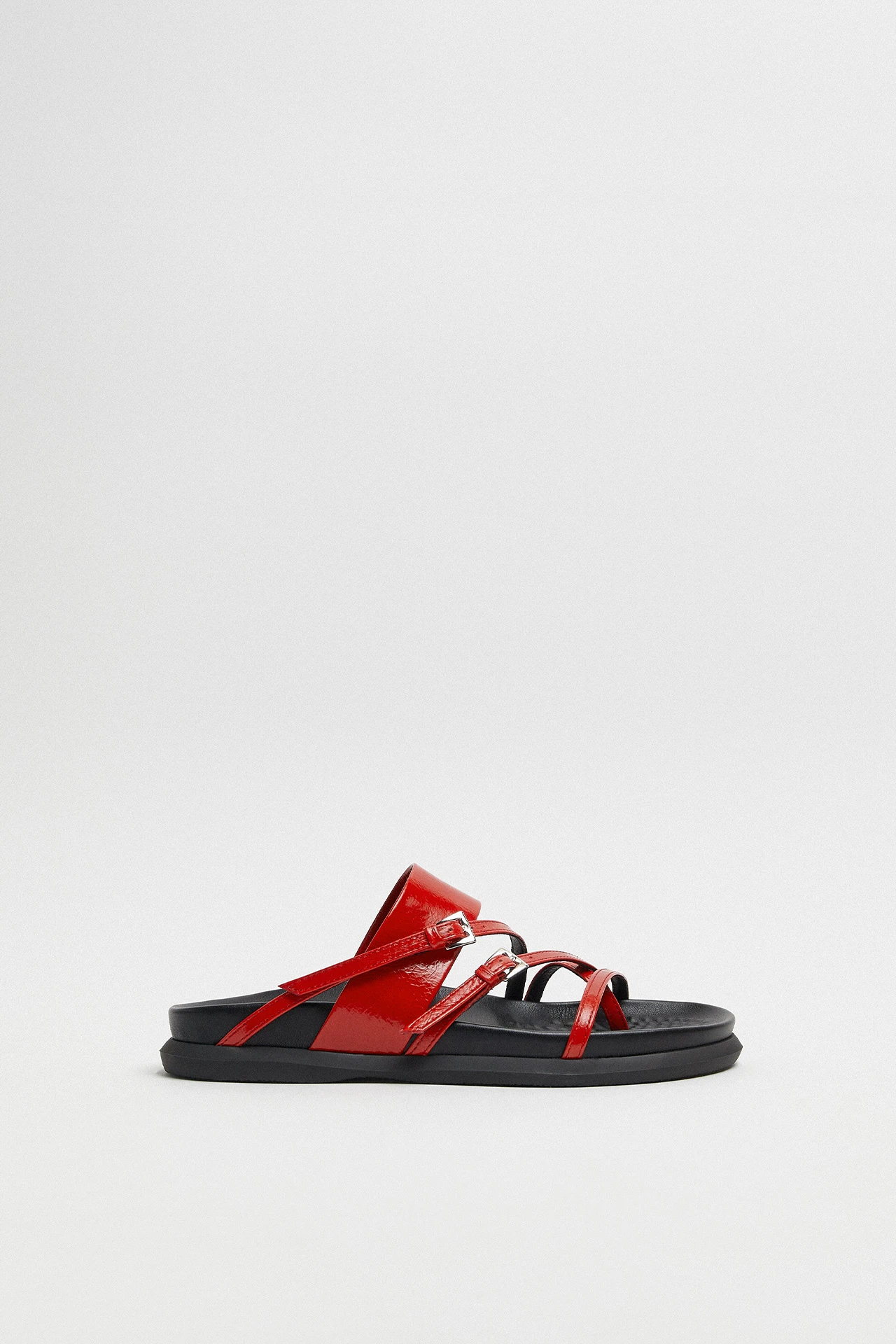 E8-Bahia-Red-Sandal-01