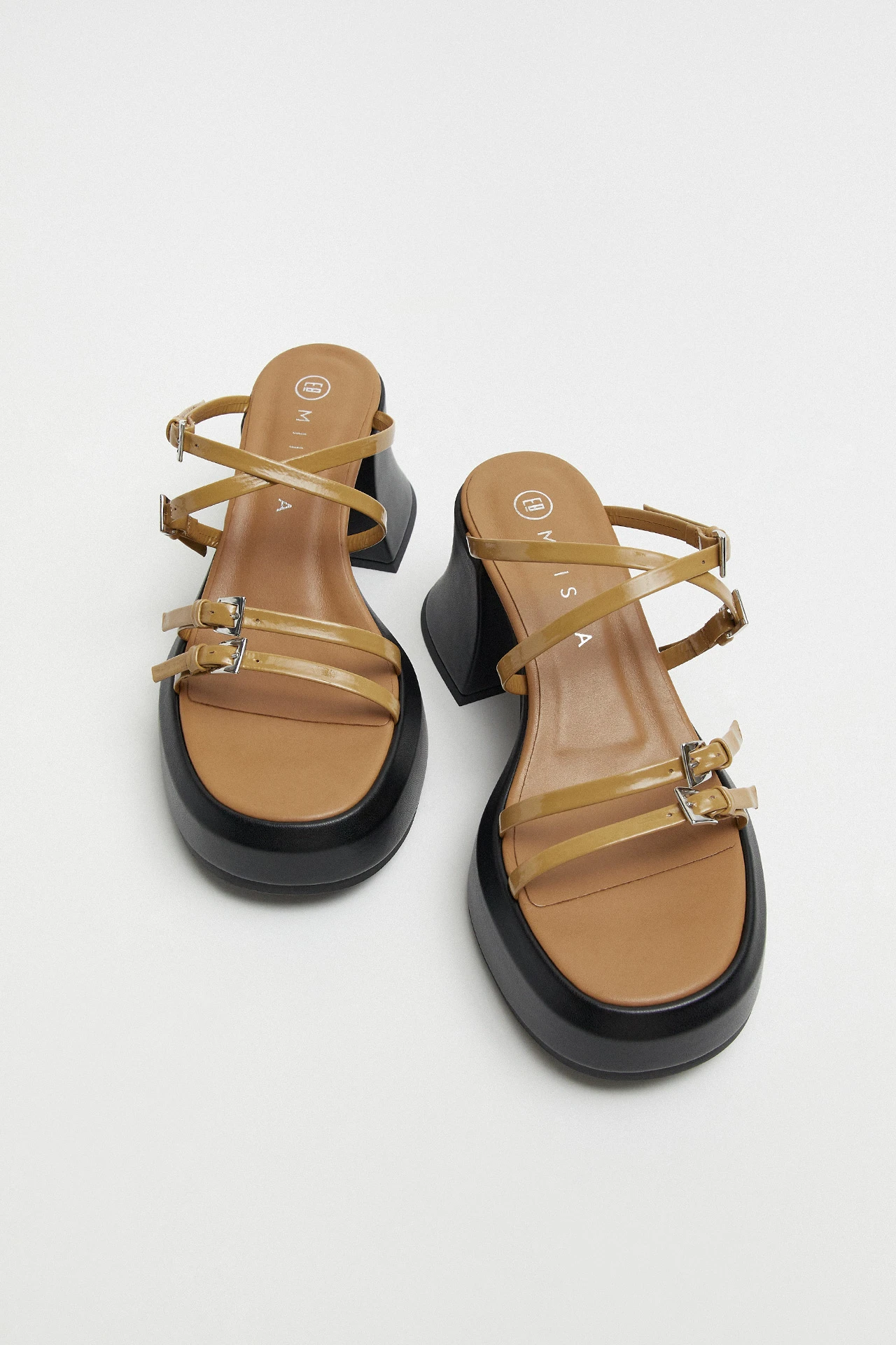 E8-Nara-Beige-Sandal-03