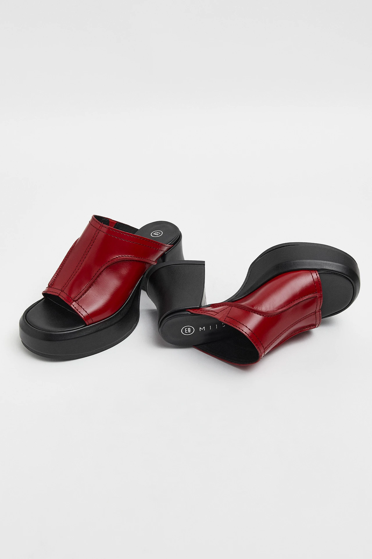 E8-lota-new-red-sandals-02