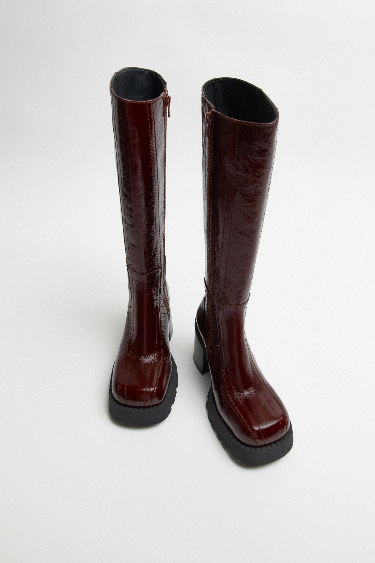 E8-dulce-burgundy-tall-boots-04