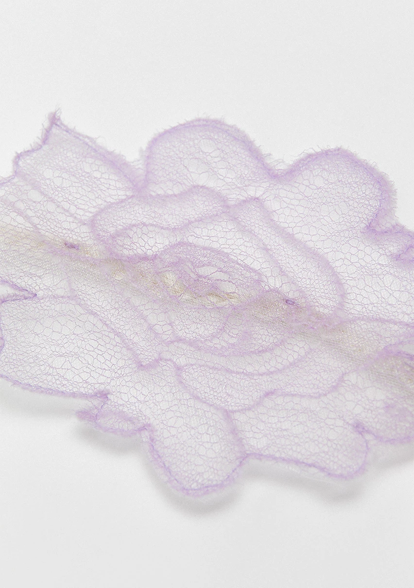Miista-mirna-liliac-flower-CP-2