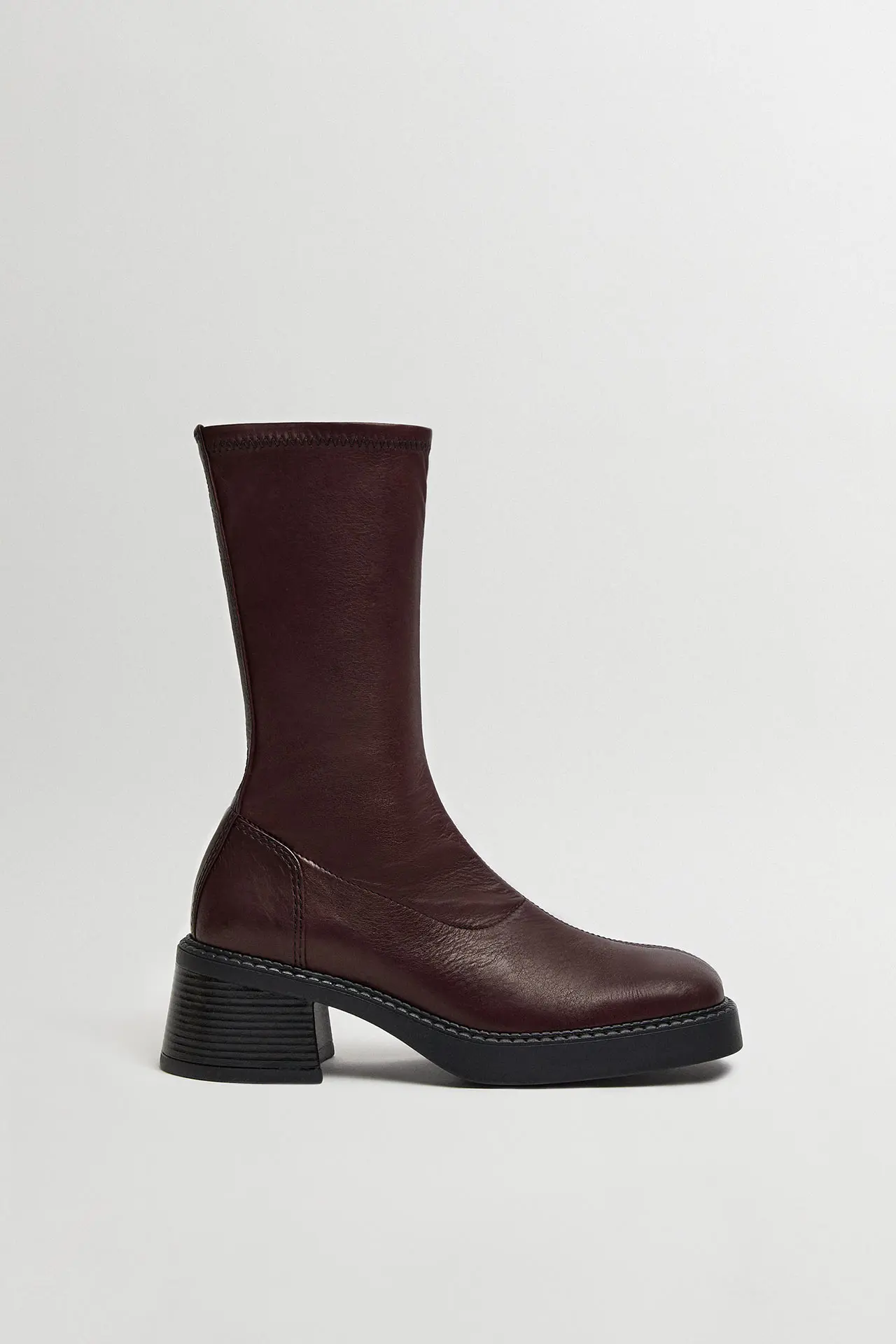 e8-Vero-burgundy-Boots-01