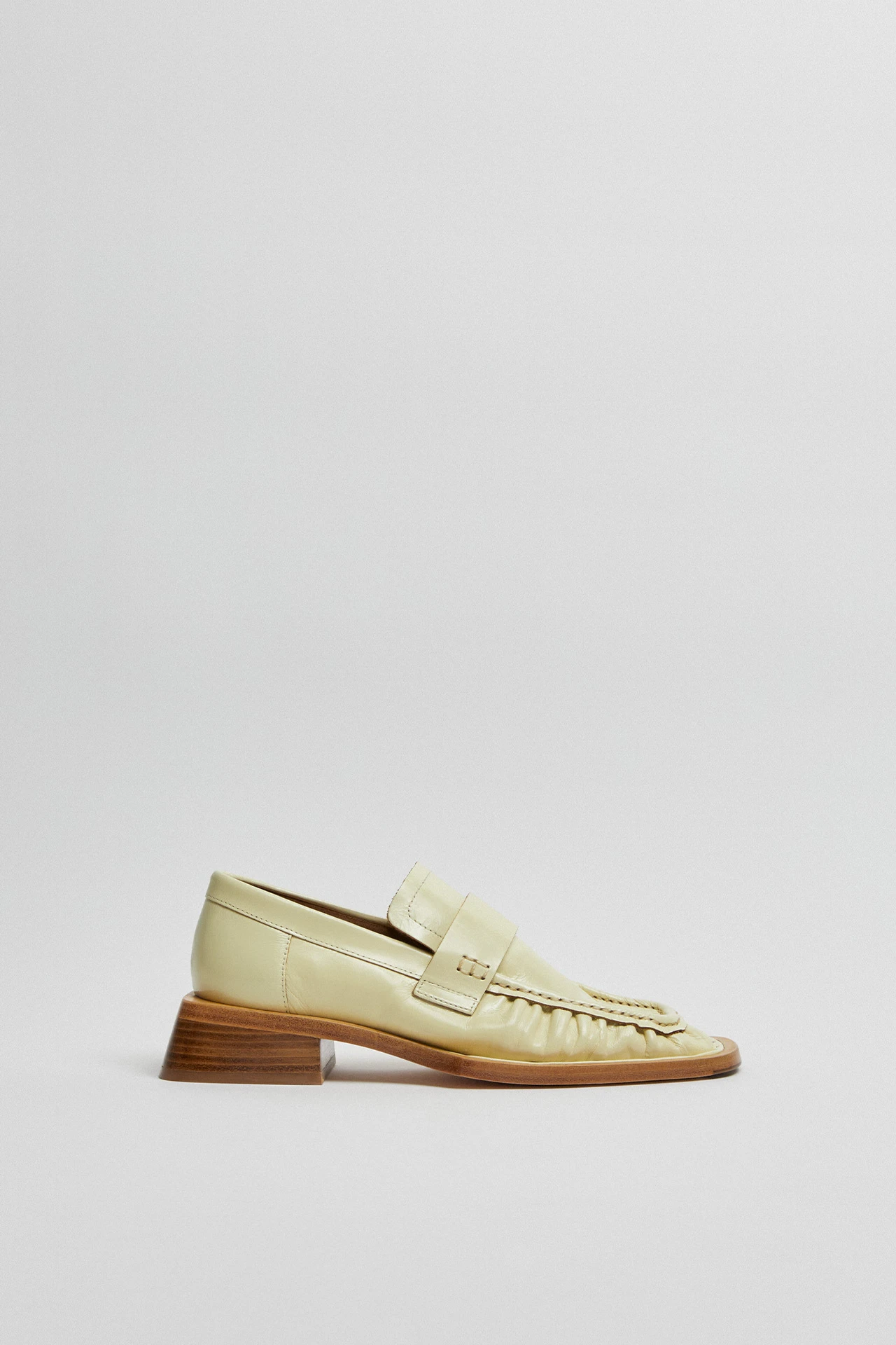 Miista-Airi-White-Cream-Loafers-01