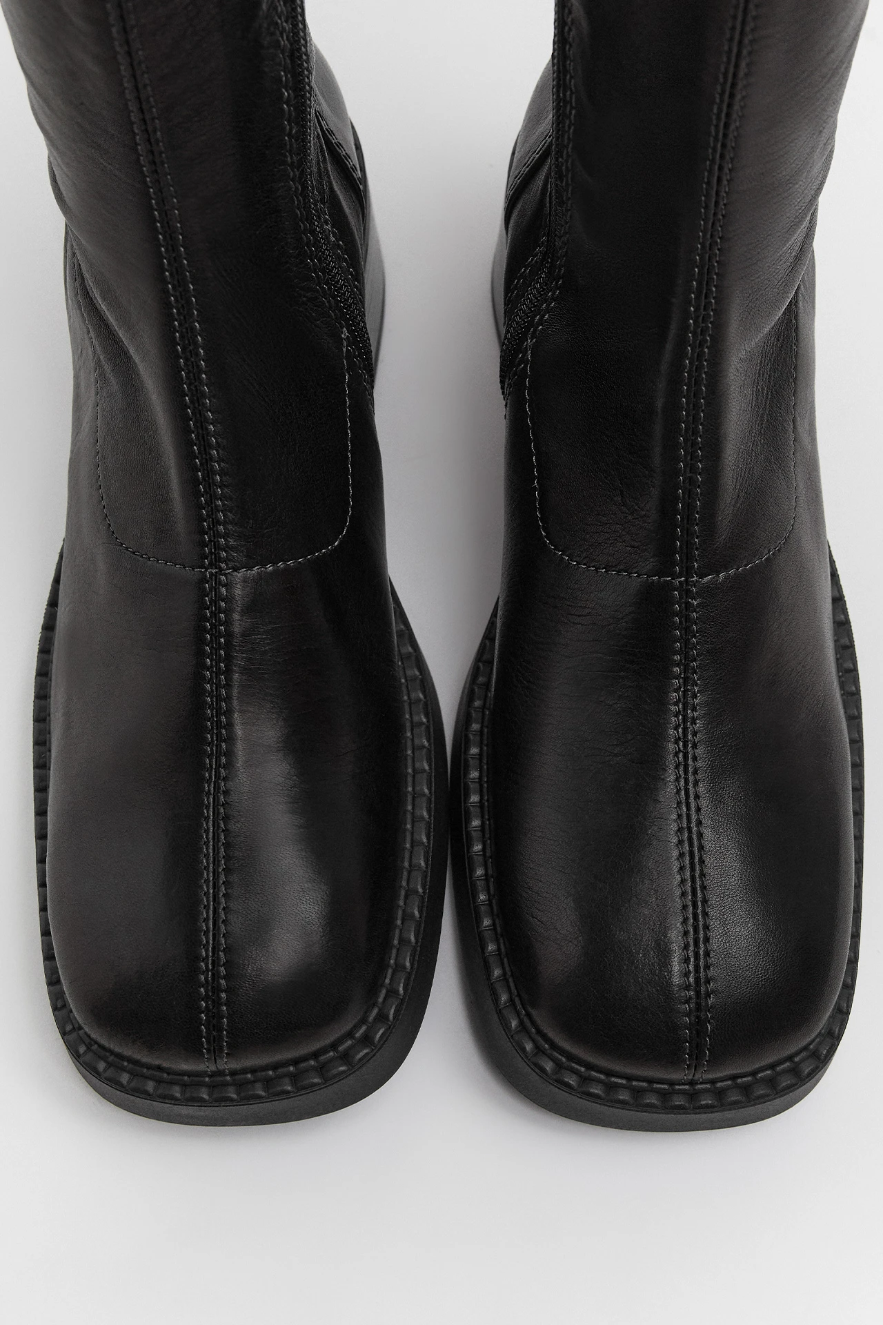 e8-Vero-black-strech-Boots-03