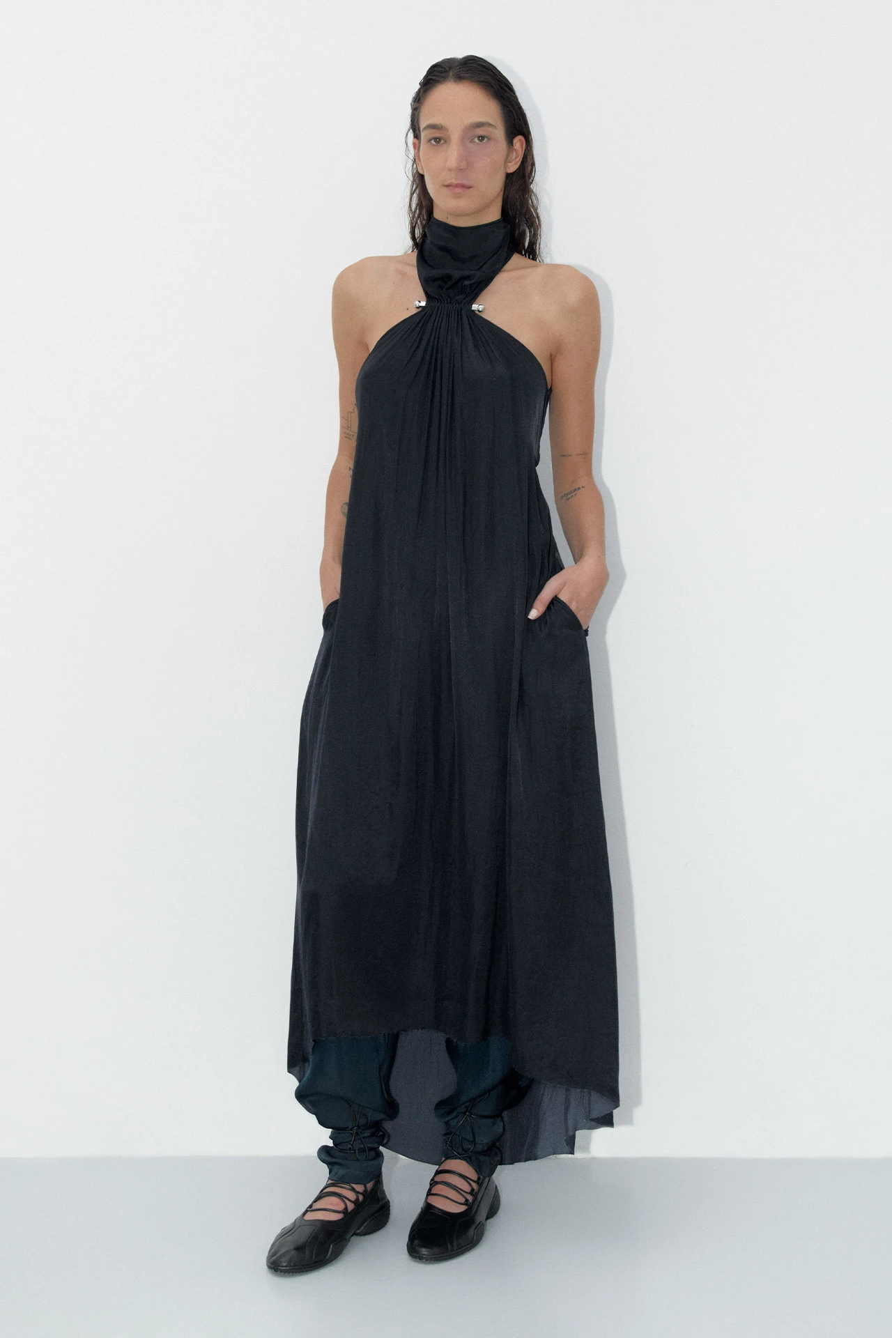 EC-Miista-Akil-Black-Long-Dress-01