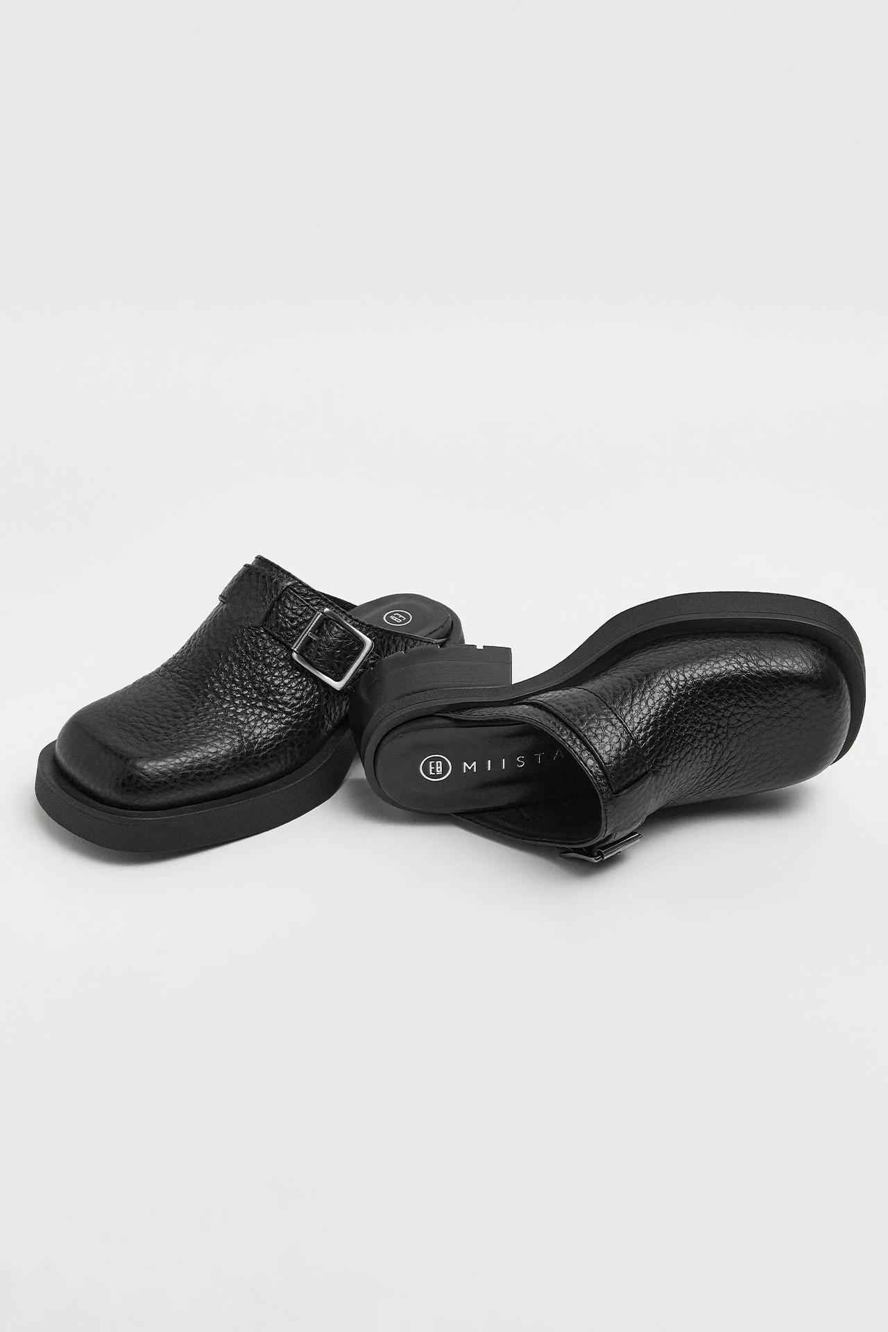 E8-aroa-black-buckled-mules-02