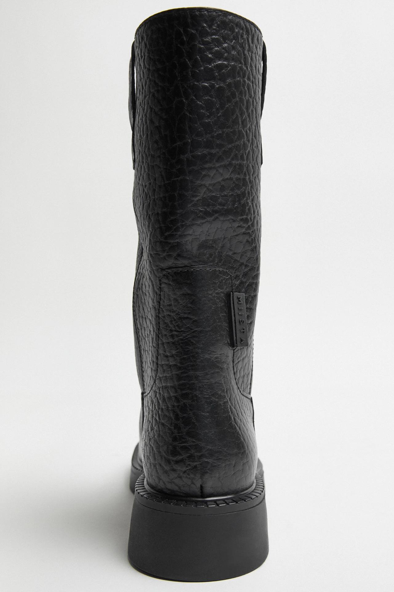 E8-aron-black-boots-05