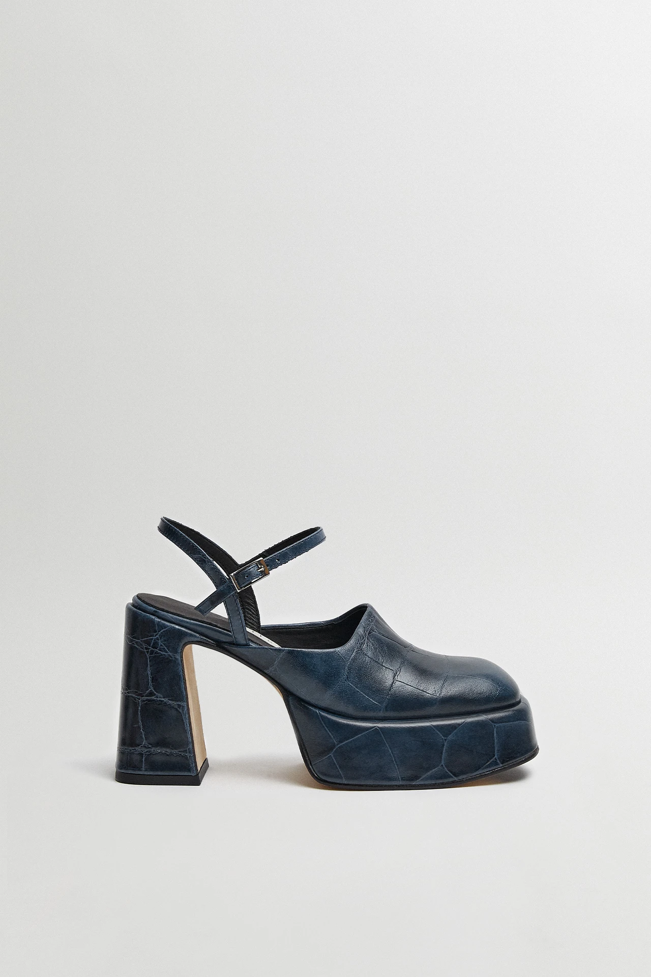 miista-Ceri-Navy-Coco-Courts-01