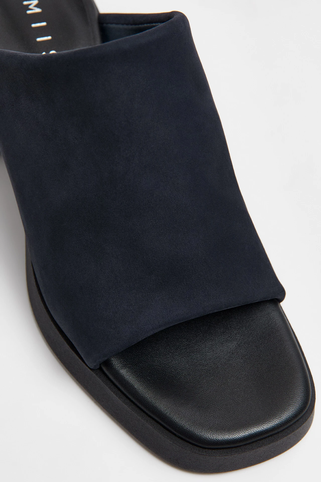 E8-zooey-navy-mules-05