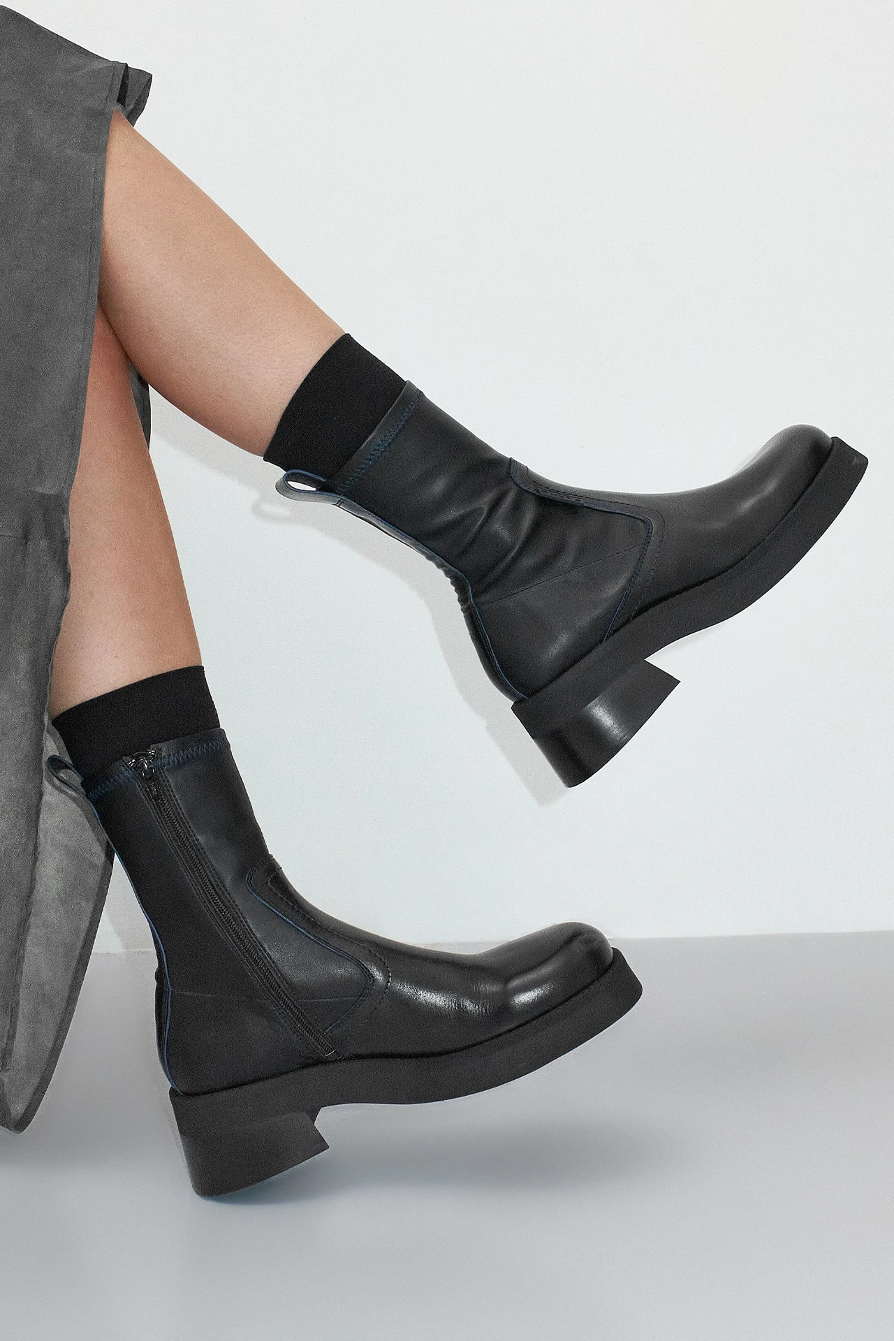 oliana black leather boots