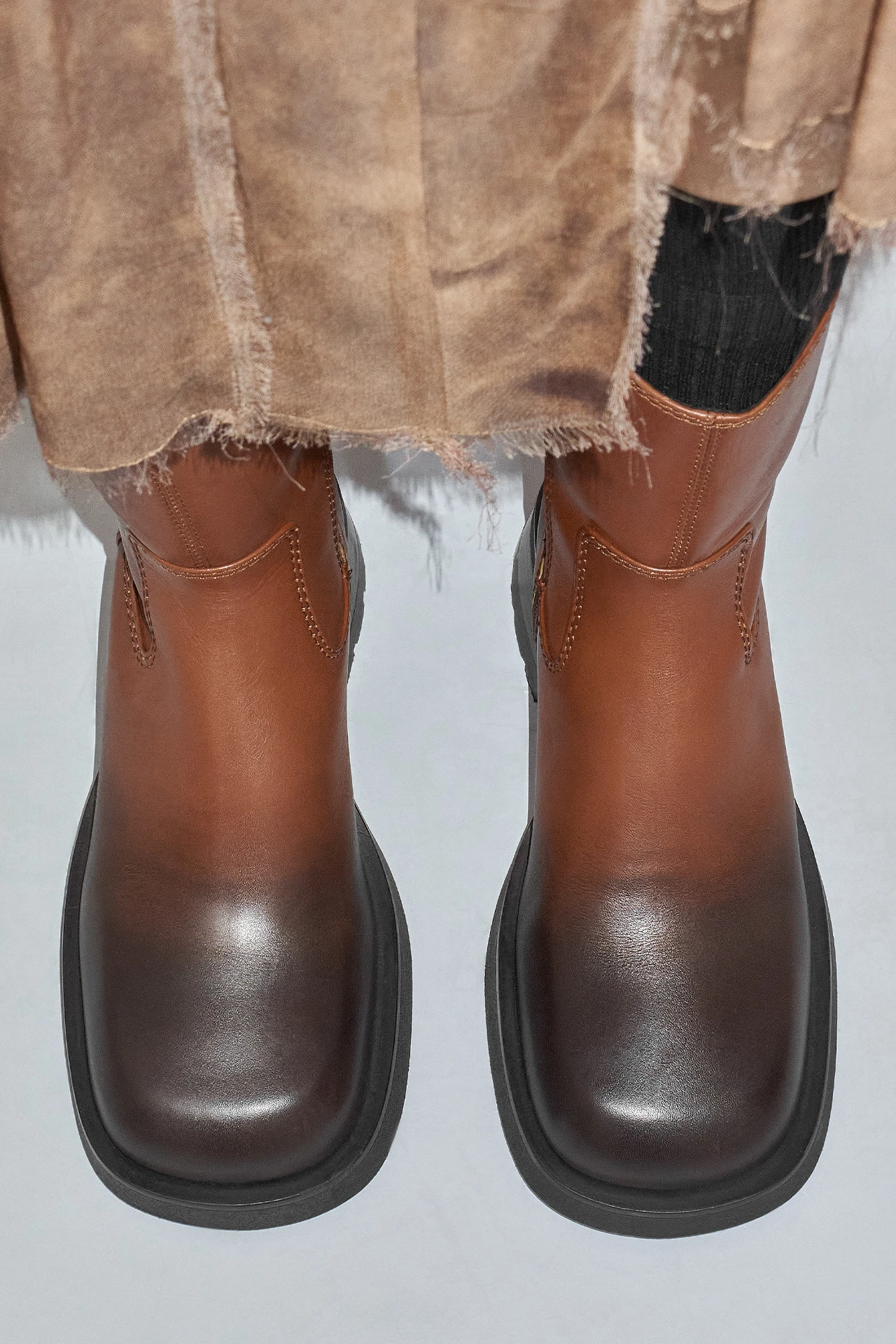 EC-E8-yolanda-brown-black-ankle-boots-04