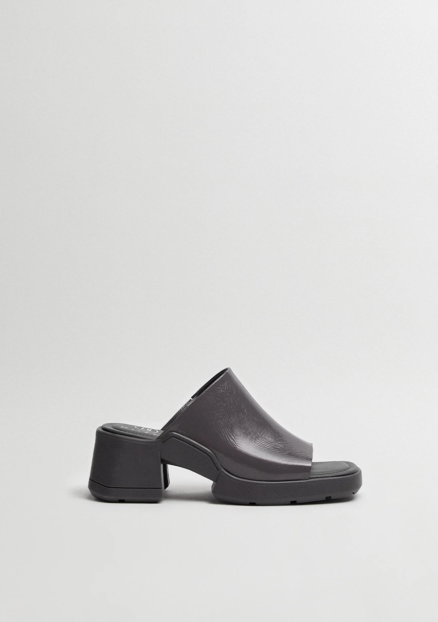 e8-Clarin-Dark-Grey-Mule-Sandals-cp-1