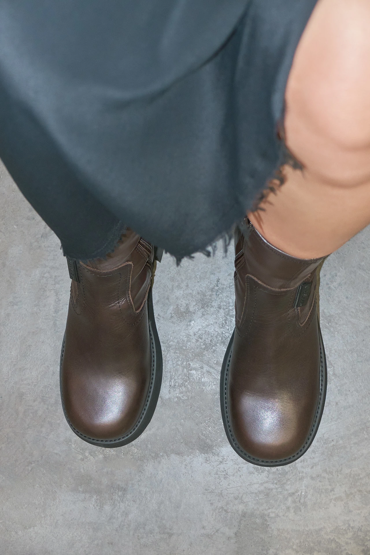 EC-E8-oliana-brown-ankle-boots-02