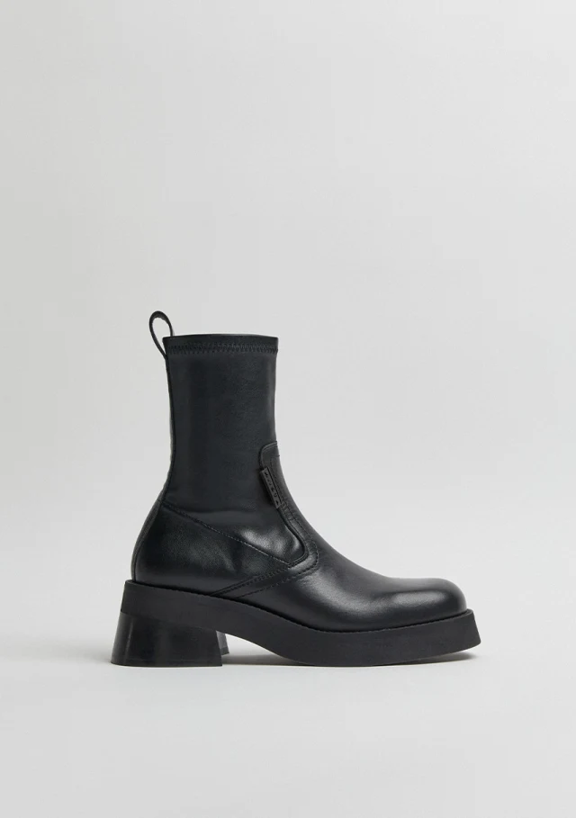 Viken Black Patent Boots | Miista Europe | Made in Portugal