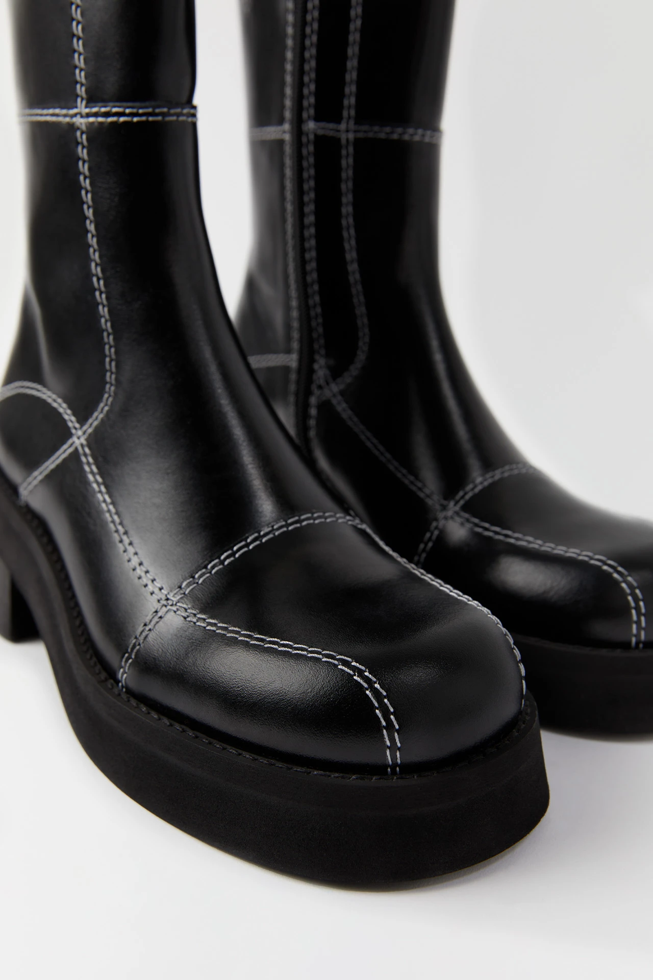 e8-heya-black-boots-002