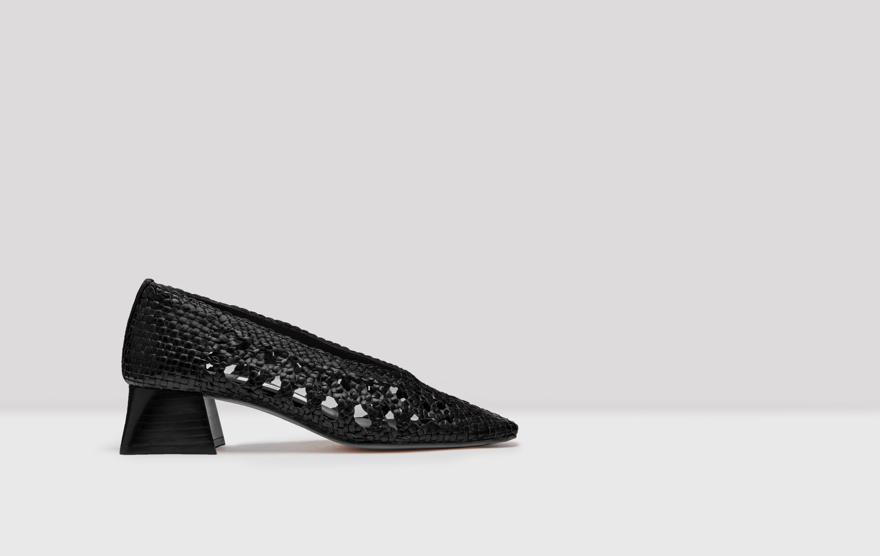 leather heel shoes