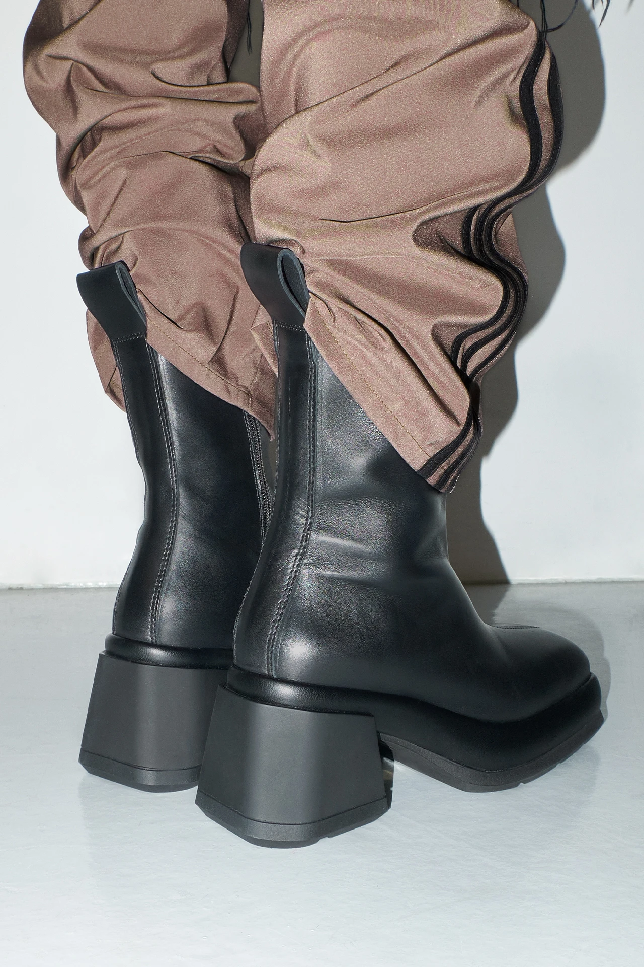 EC-E8-cassia-black-boots-04