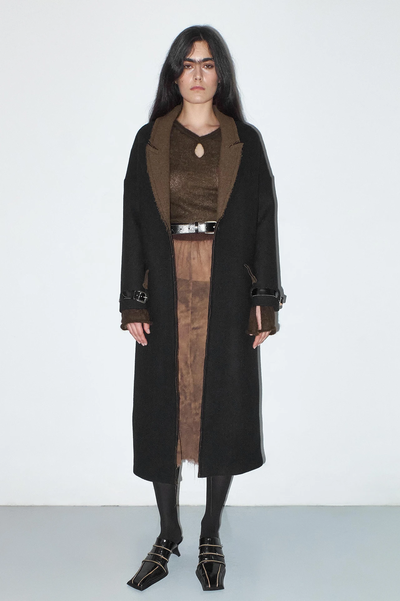 EC-Miista-Marwa-Black-Long-Coat-01-2