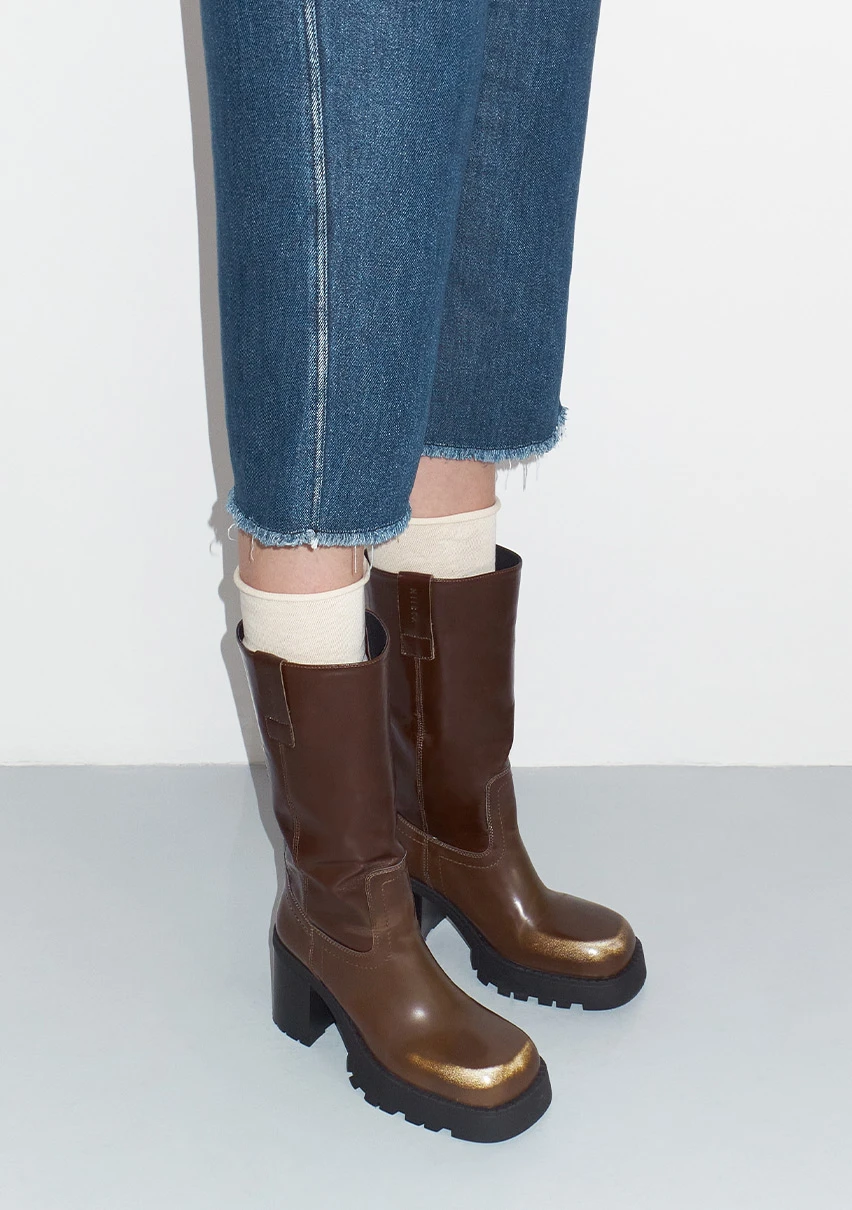 EC-E8-dionira-brown-tall-boots-CP-1