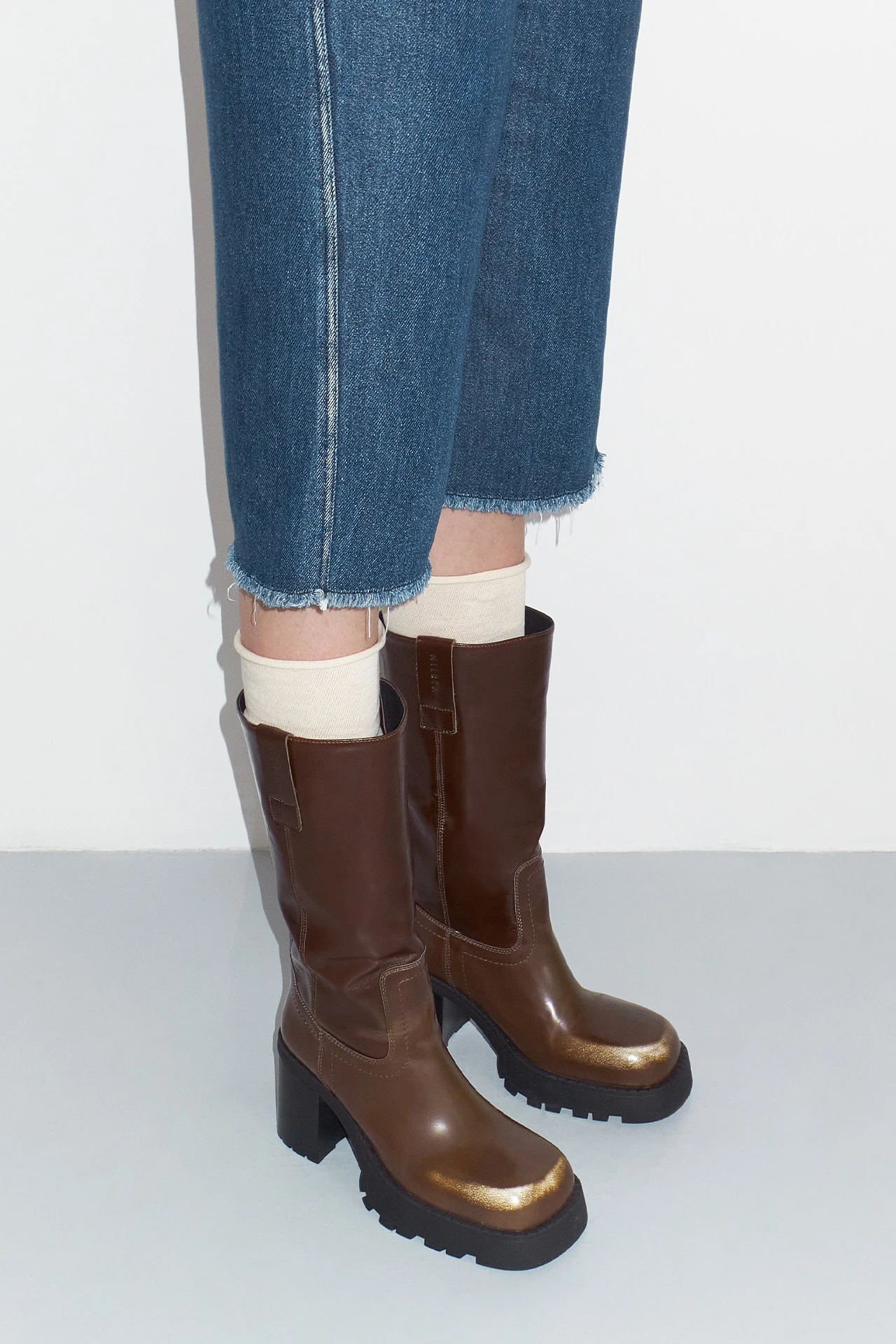 EC-E8-dionira-brown-tall-boots-01