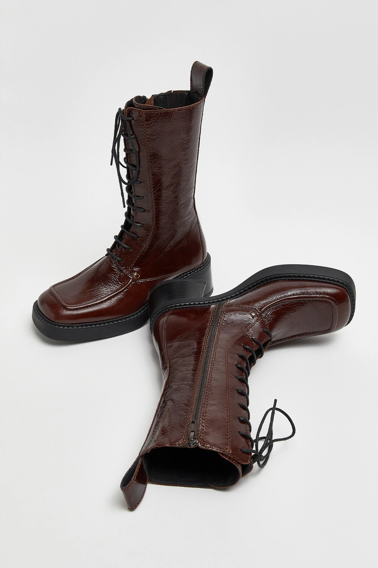 E8-Agustina-Dark-Brown-Ankle-Boots-02