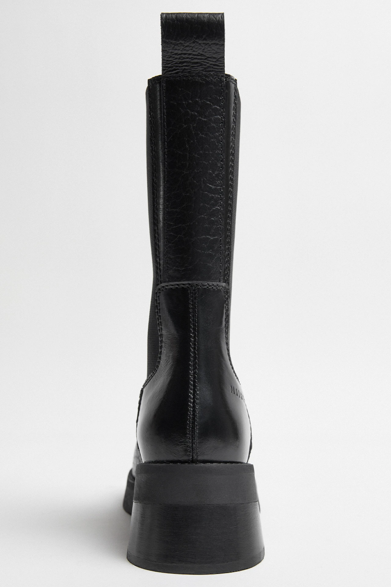 E8-vivana-black-boots-05