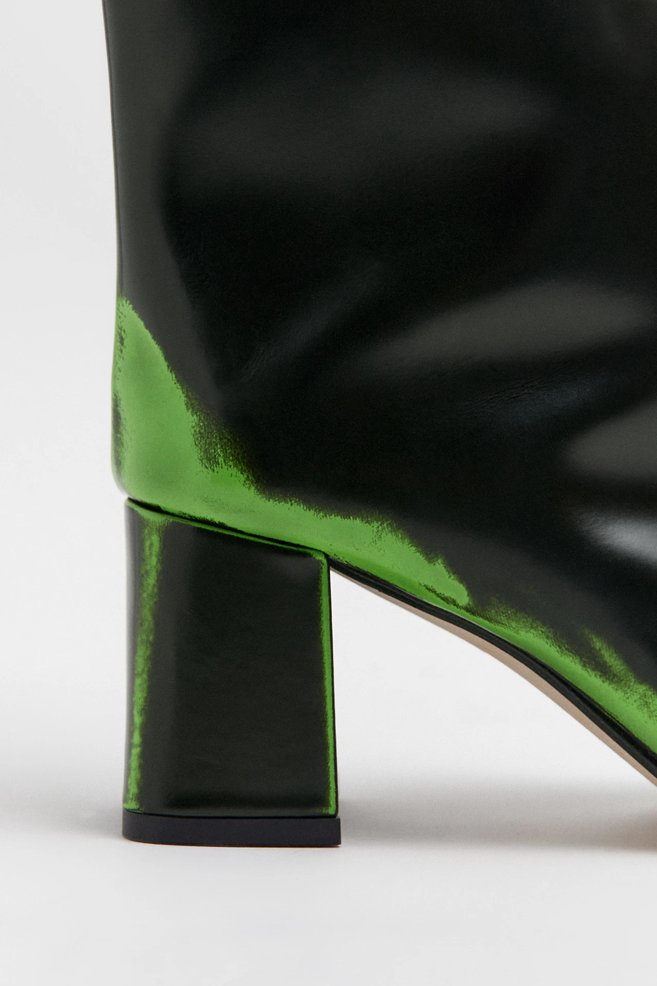 Miista-finola-green-brushed-05