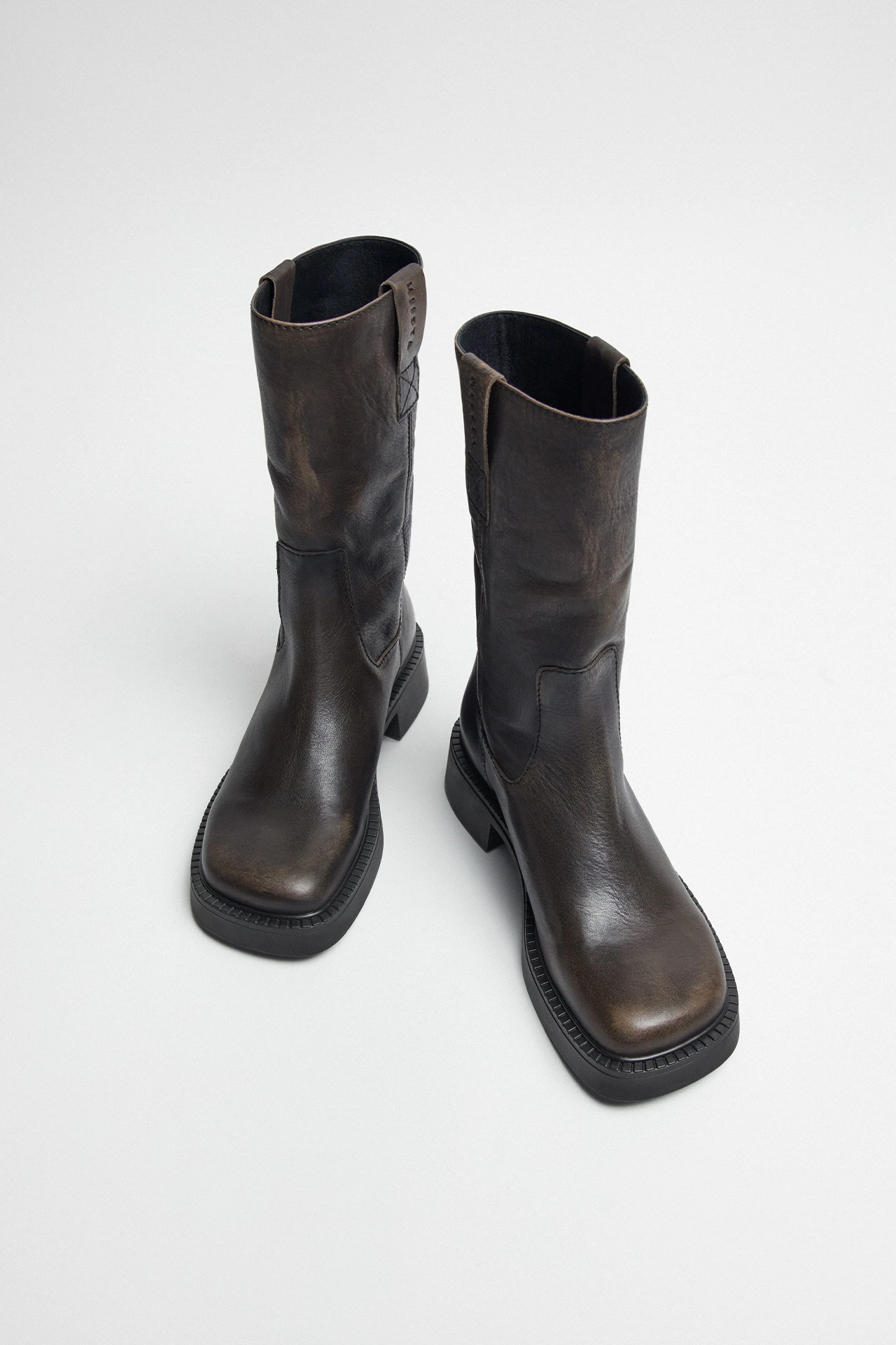 E8-aron-brown-boots-04