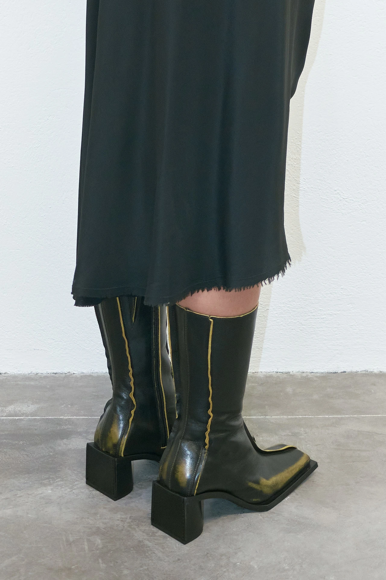 EC-miista-reiko-black-mustard-boots-03