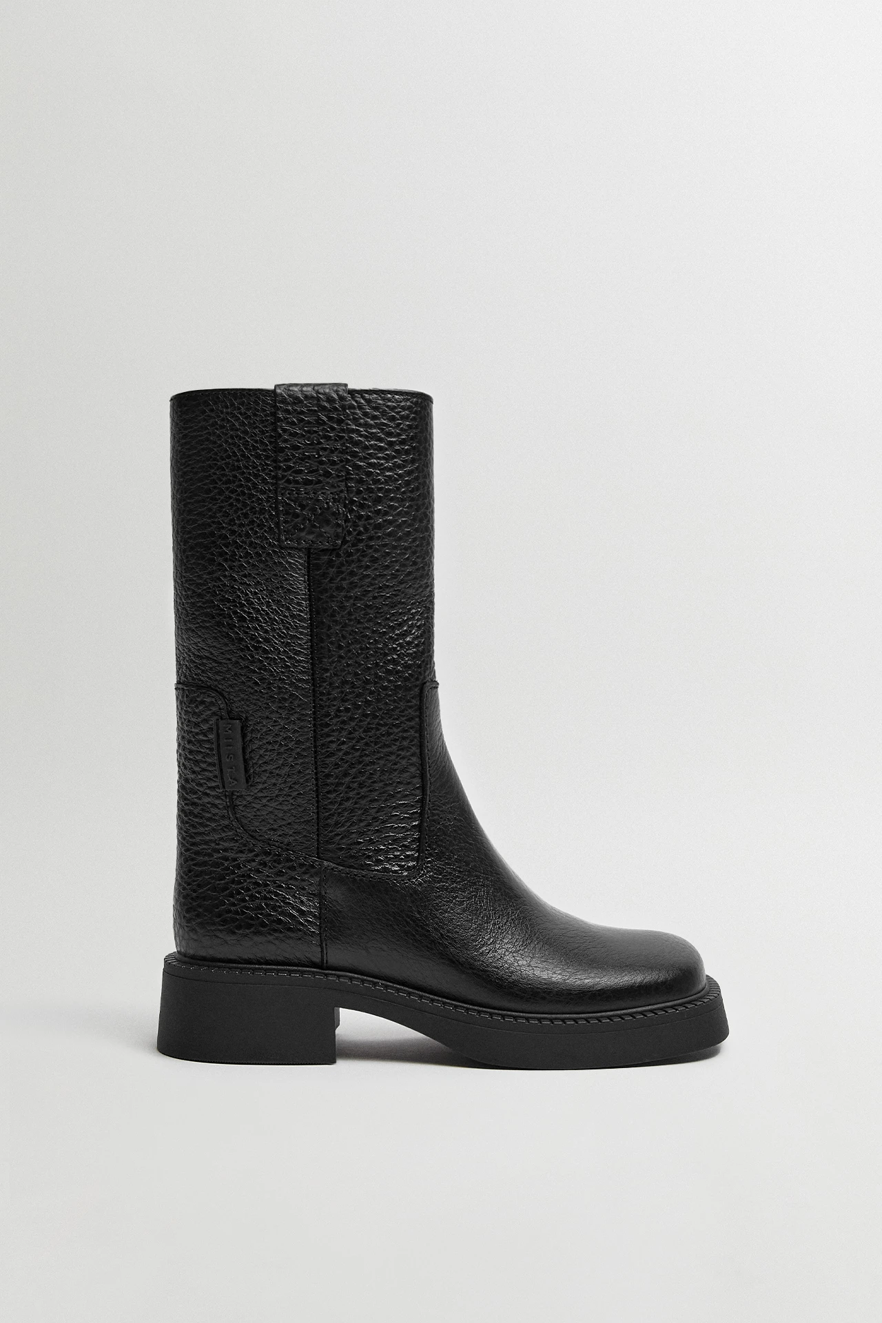 e8-Aron-New-Black-Ankle-Boots-01