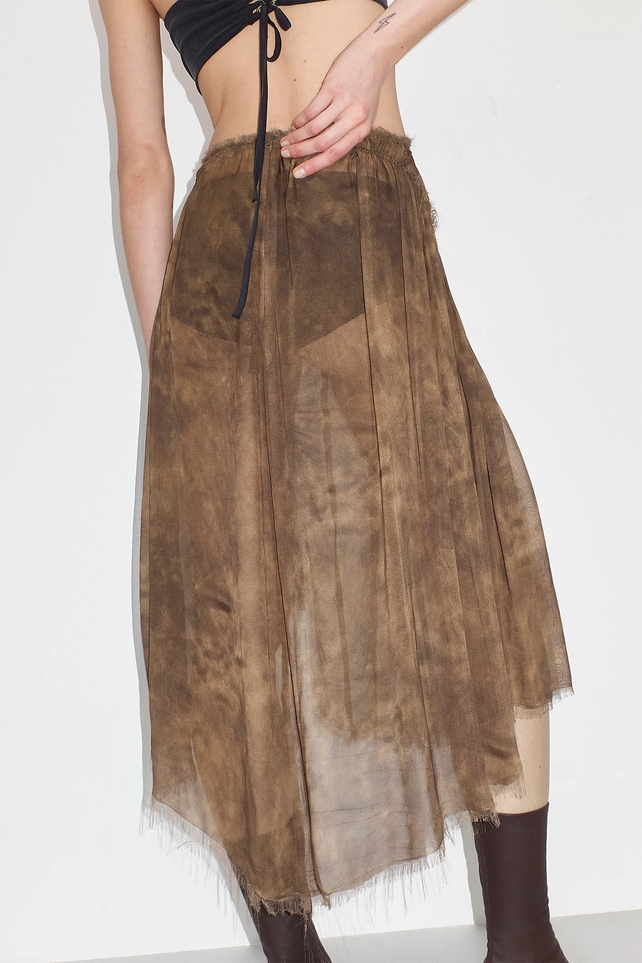 EC2-miista-griselda-brown-skirt-04