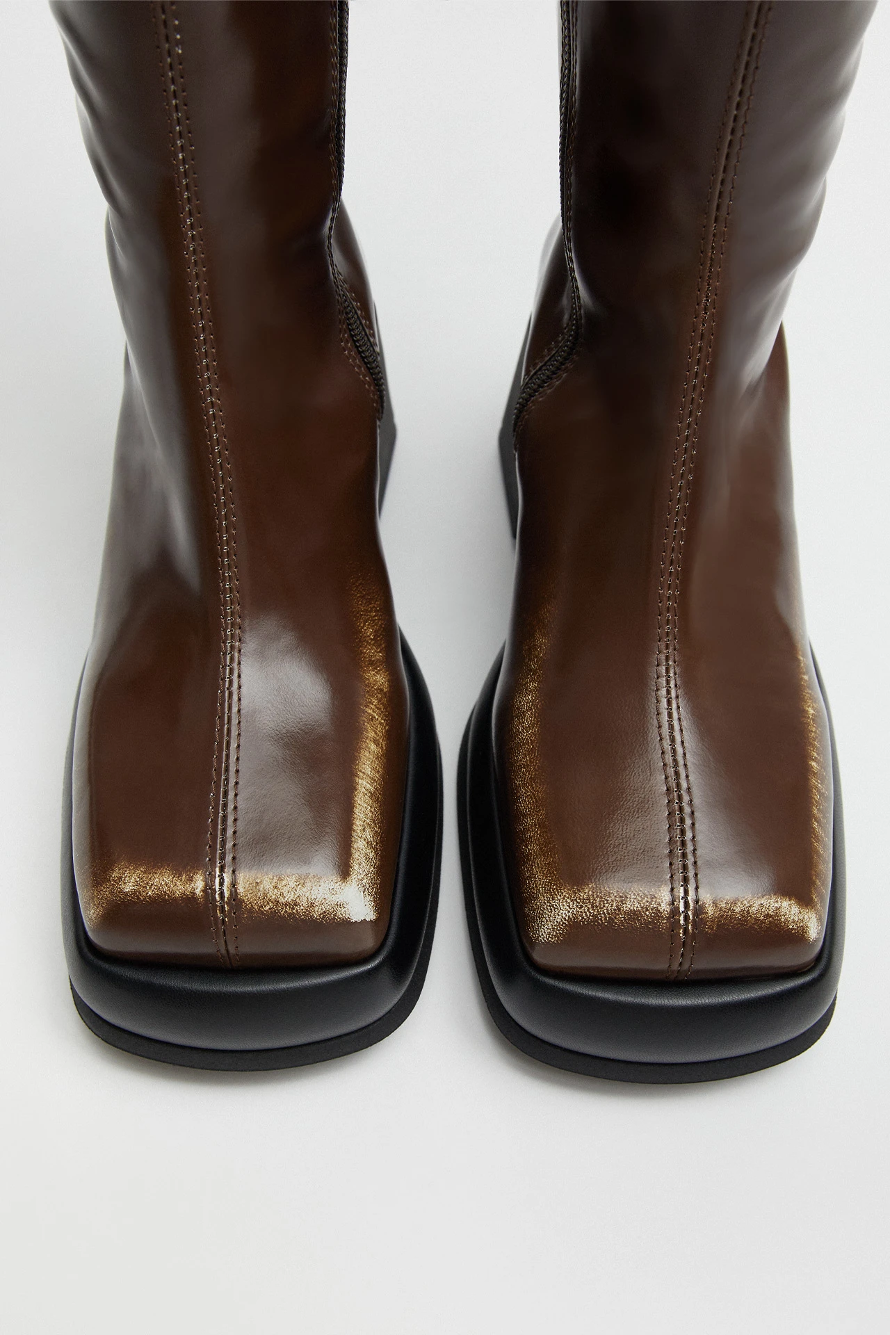 E8-cassia-brown-ankle-boots-03