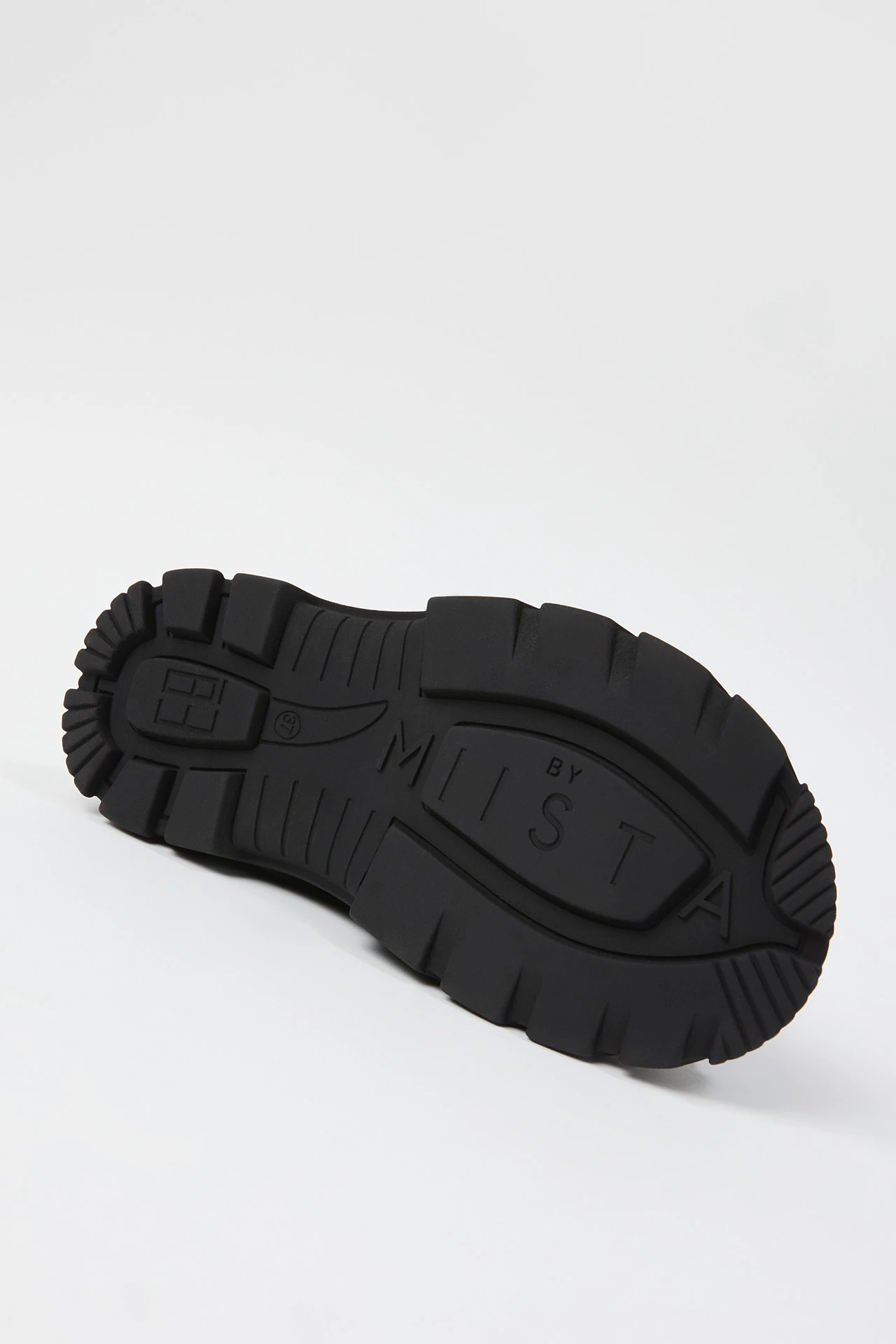 E8-eunice-black-sandals-06