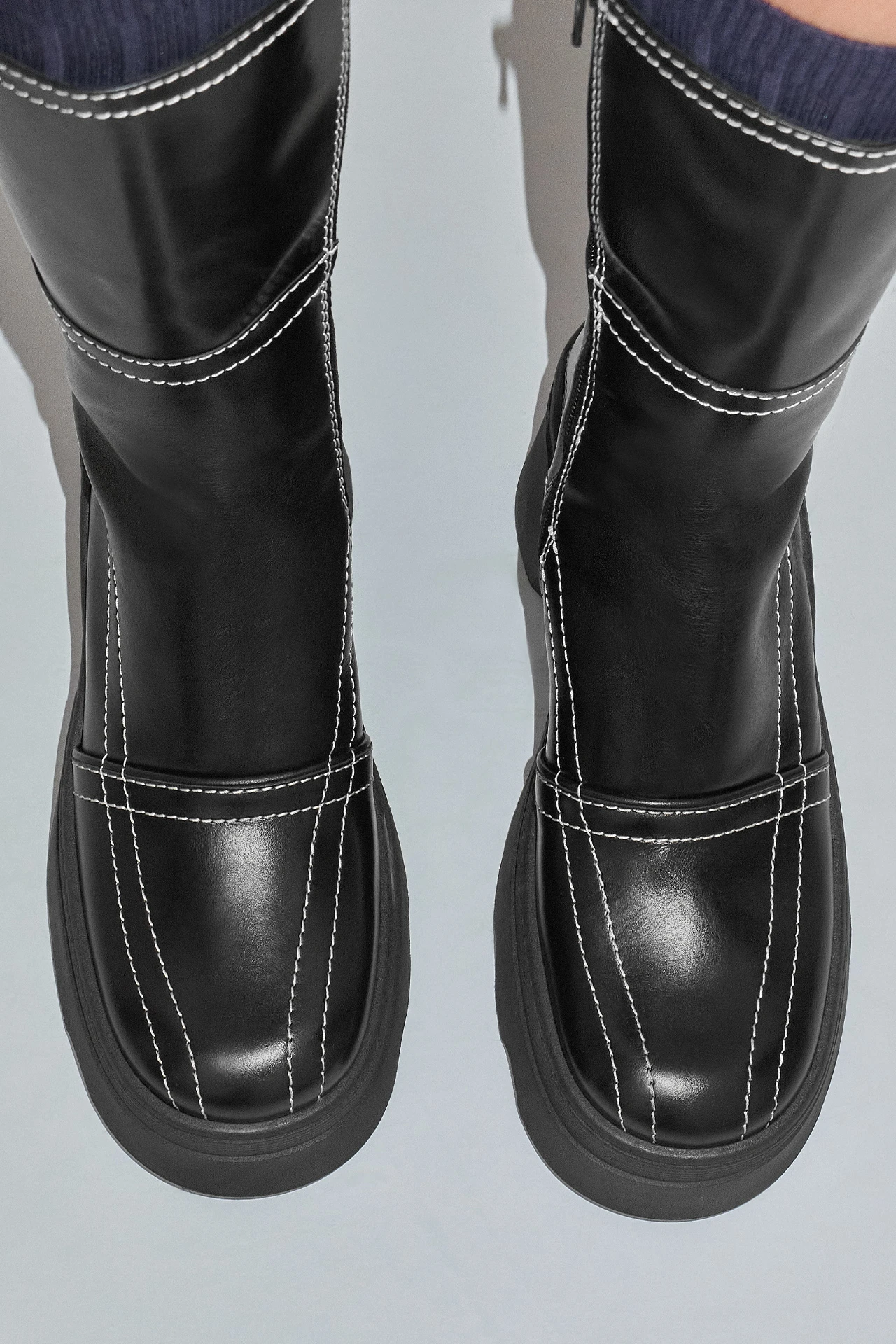 ec-e8-Vera-Black-Boots-03