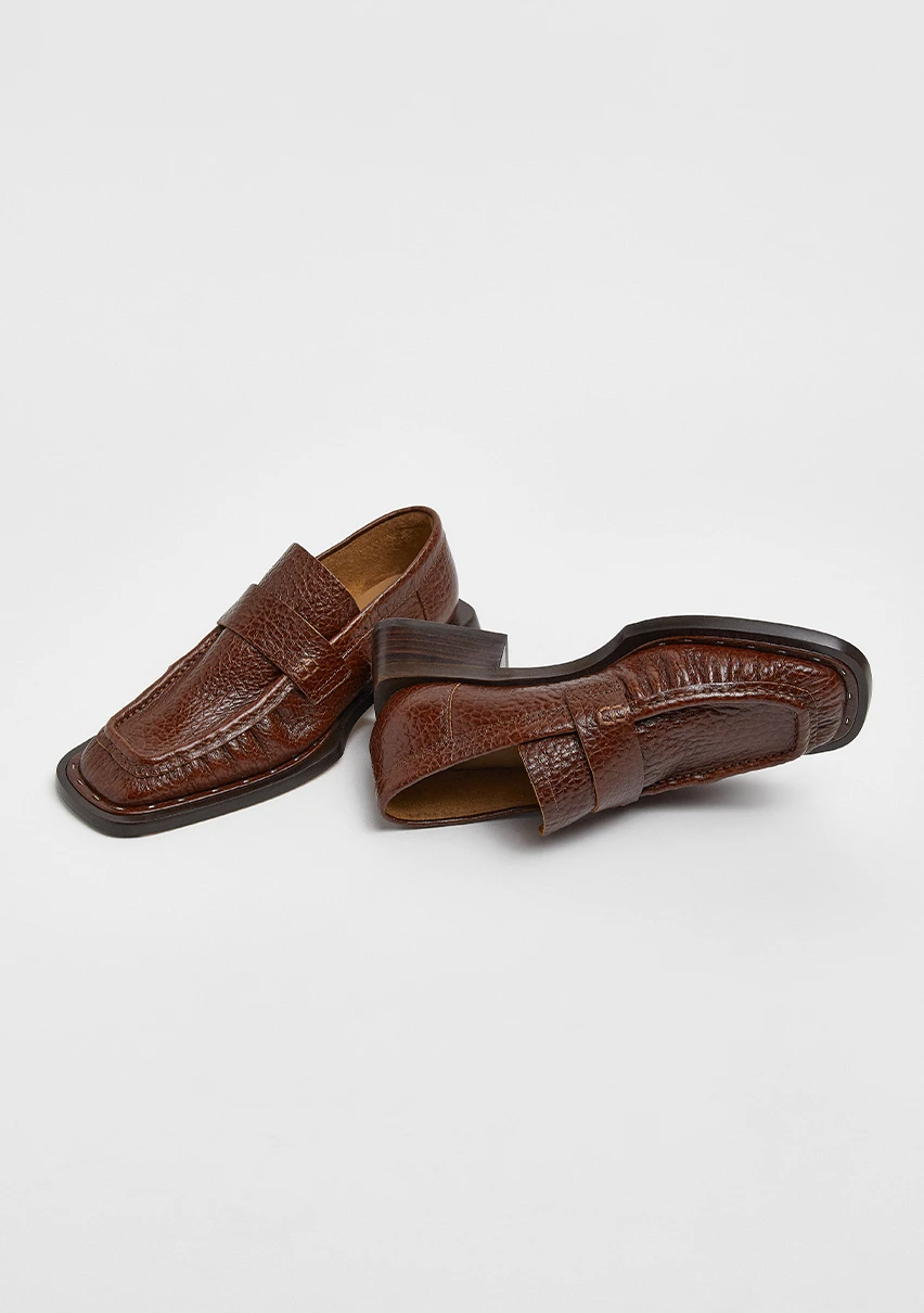 miista-Airi-Brown-Grain-Loafers-cp-2