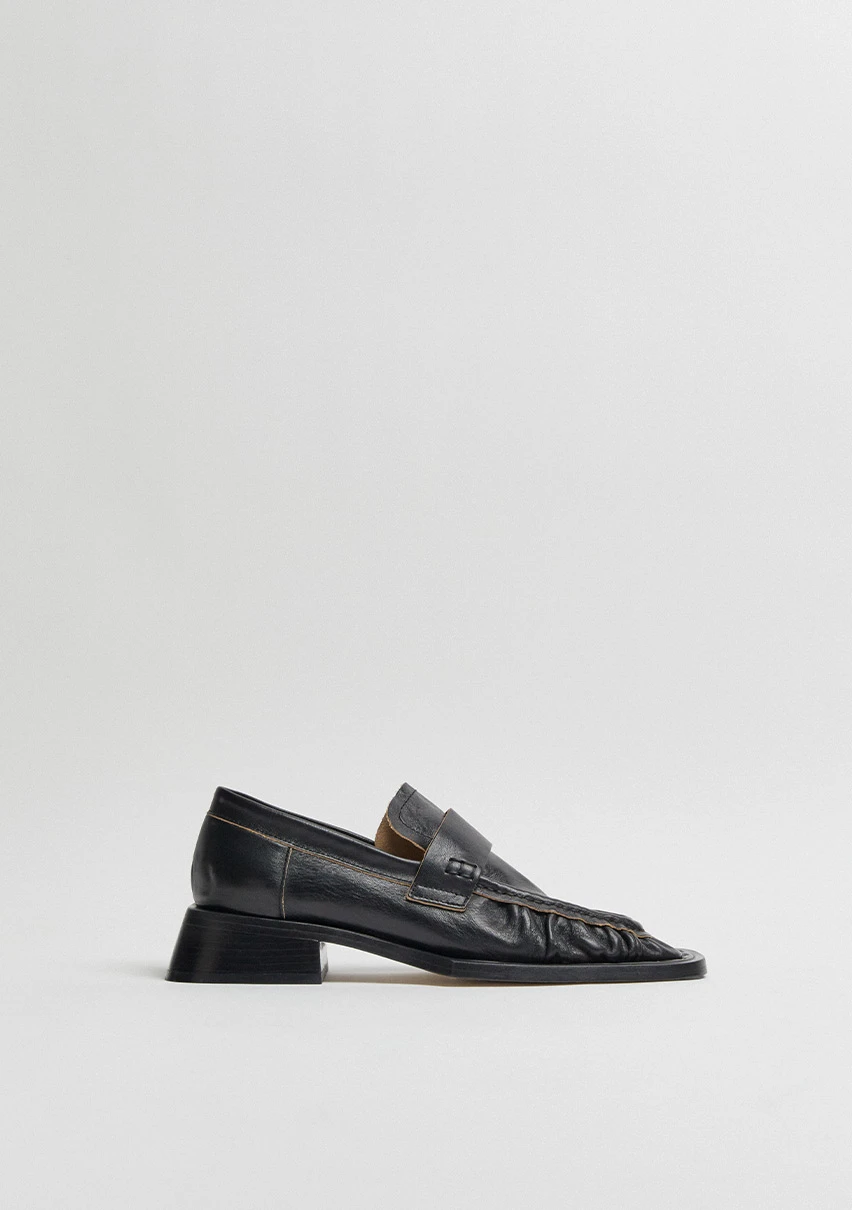 Miista-airi-black-loafers-CP-1