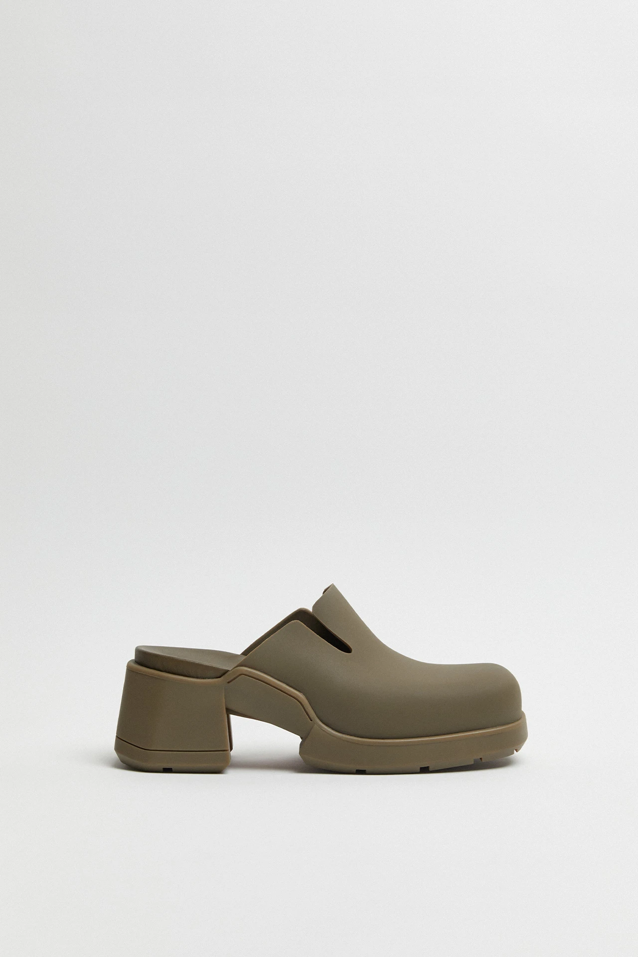 E8-blissa-khaki-mules-01