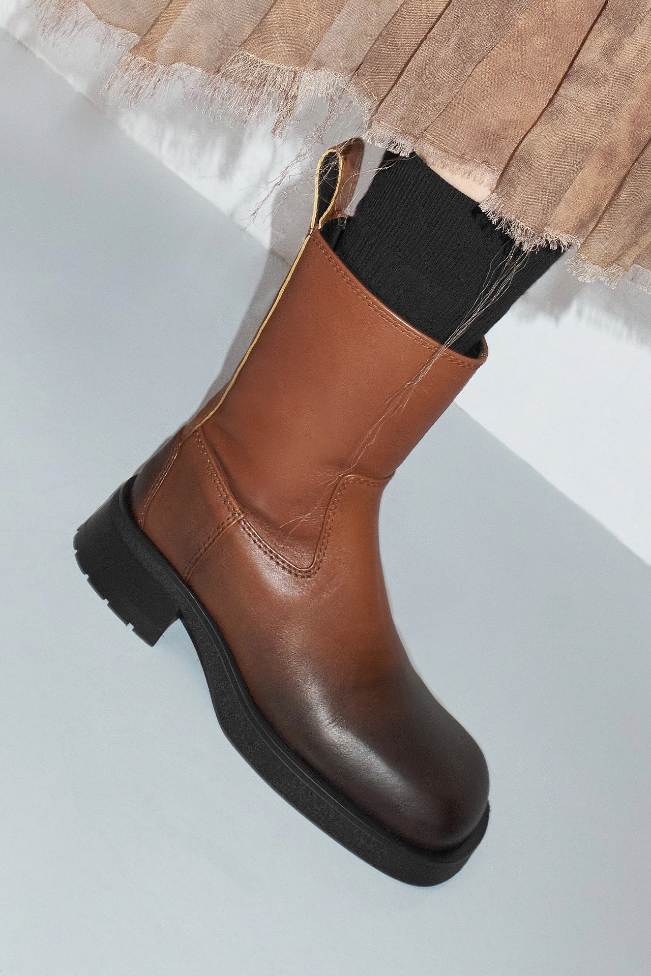 EC-E8-yolanda-brown-black-ankle-boots-05