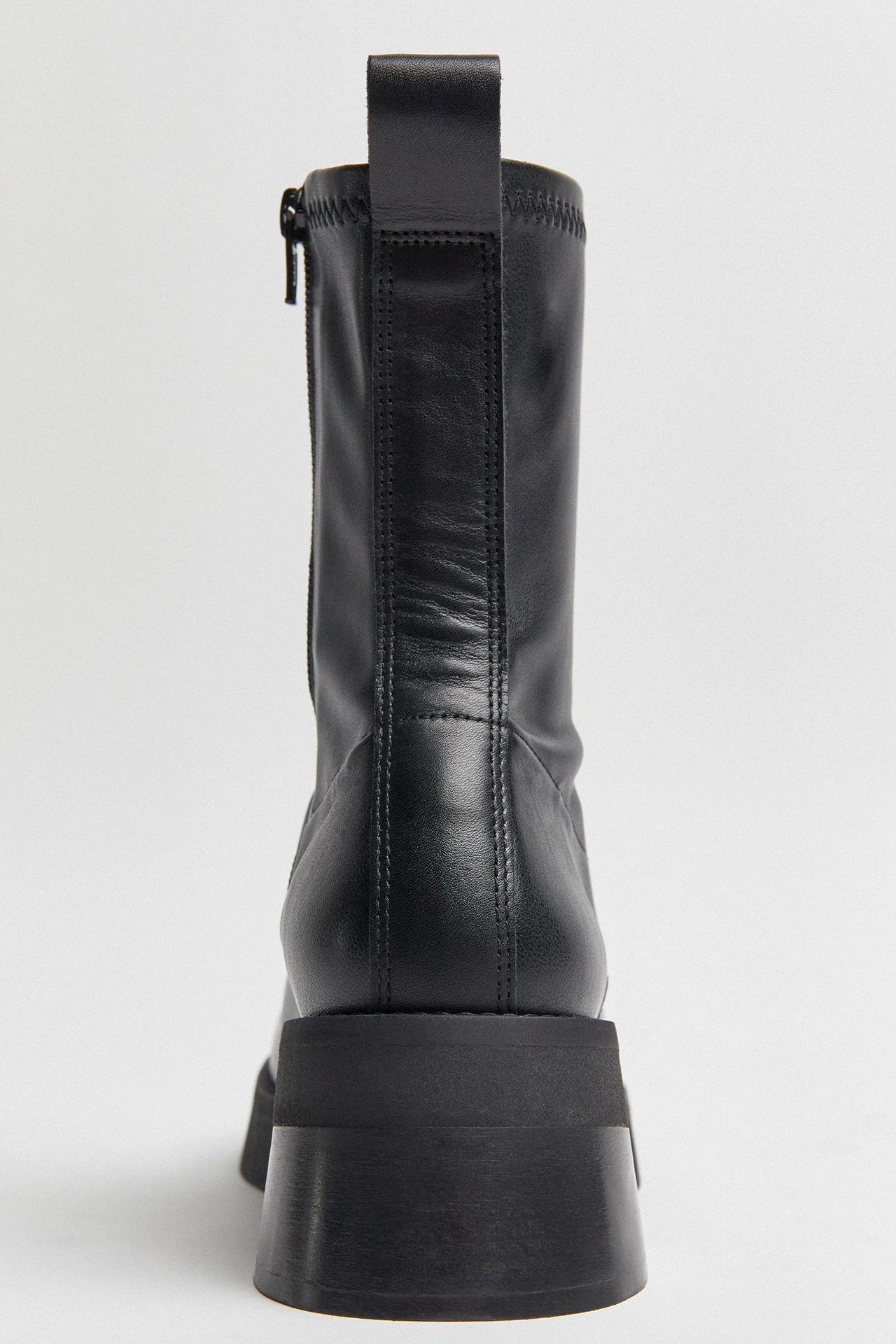 E8-oliana-black-ankle-boots-05