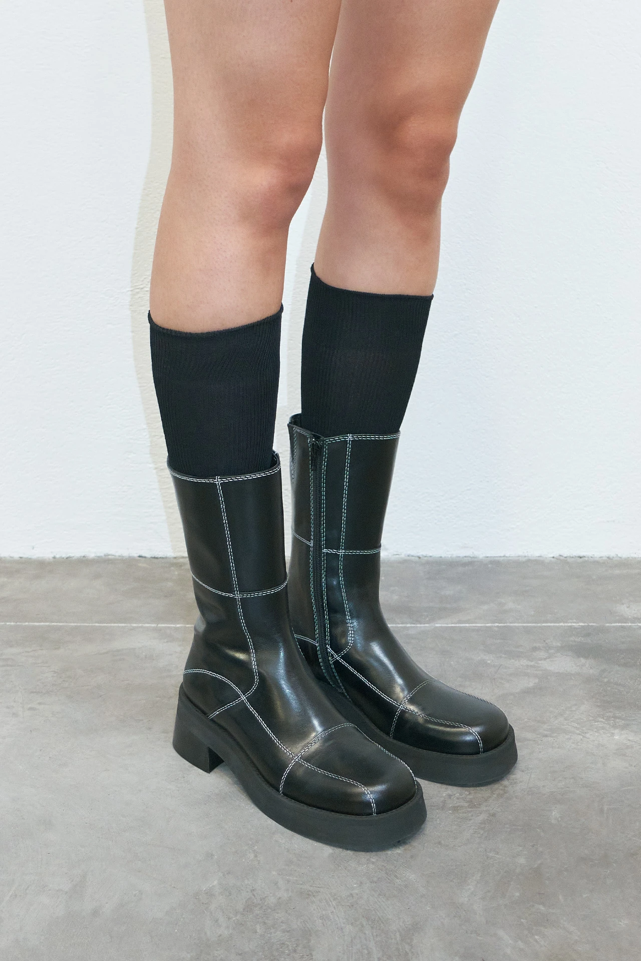 EC-E8-heya-black-boots-01