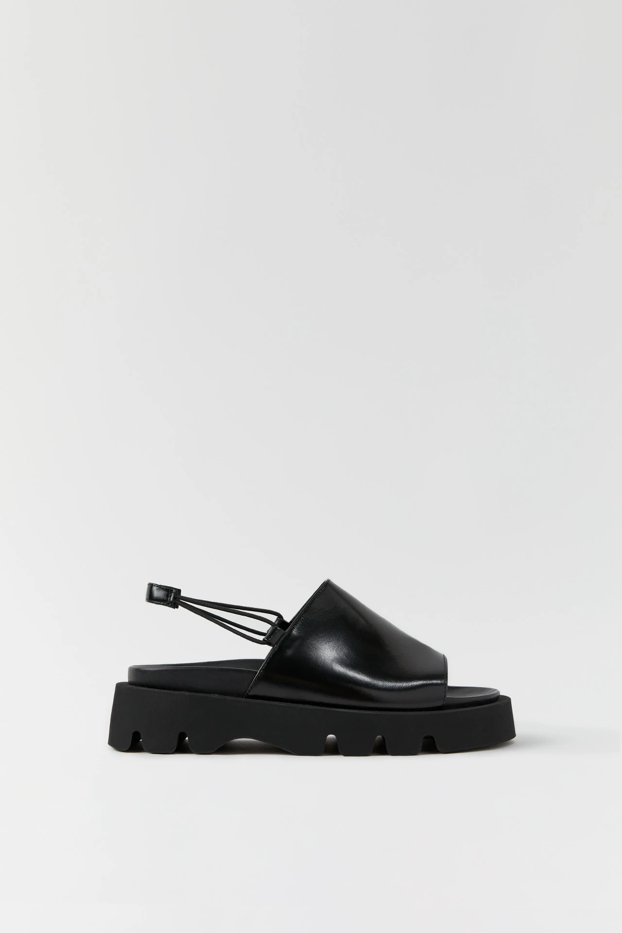 E8-noreen-black-sandals-01