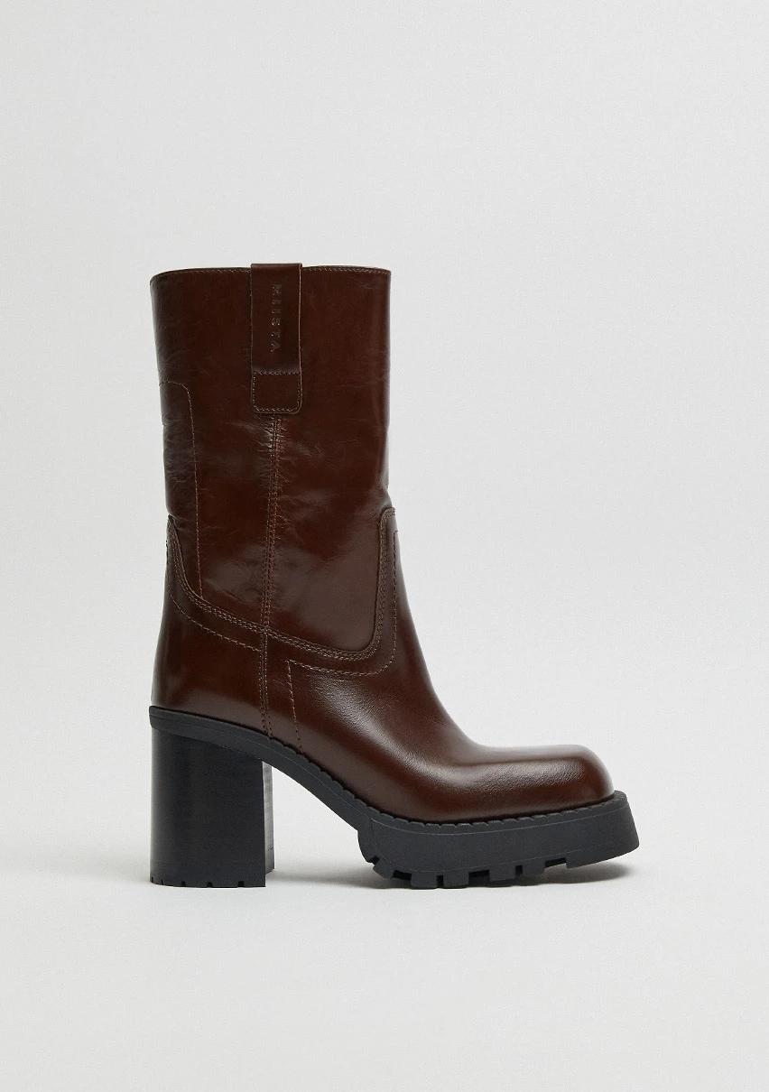 E8-Daiane-Brown-Ankle-Boots-CP-1
