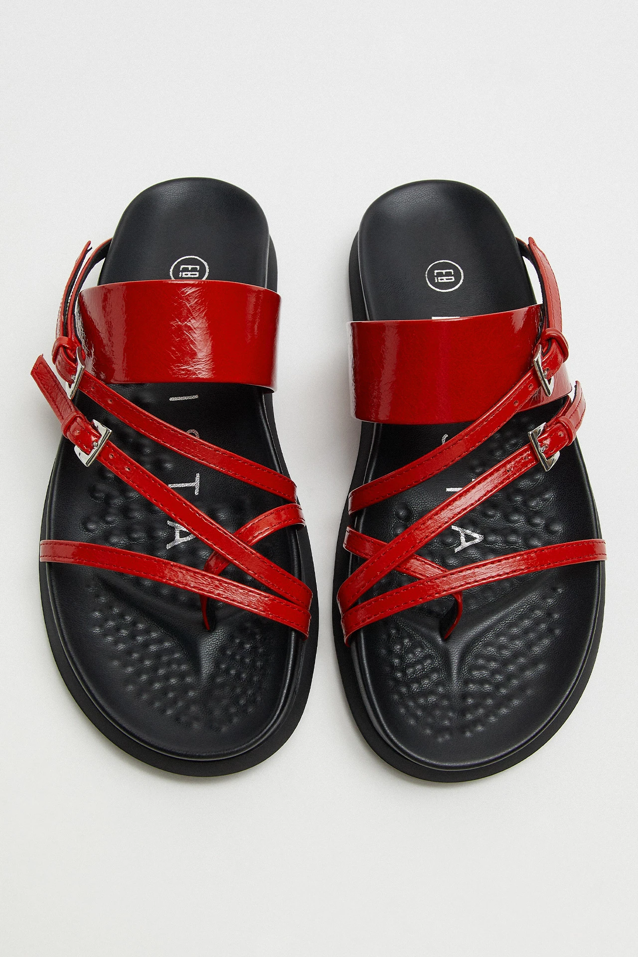 E8-Bahia-Red-Sandal-02